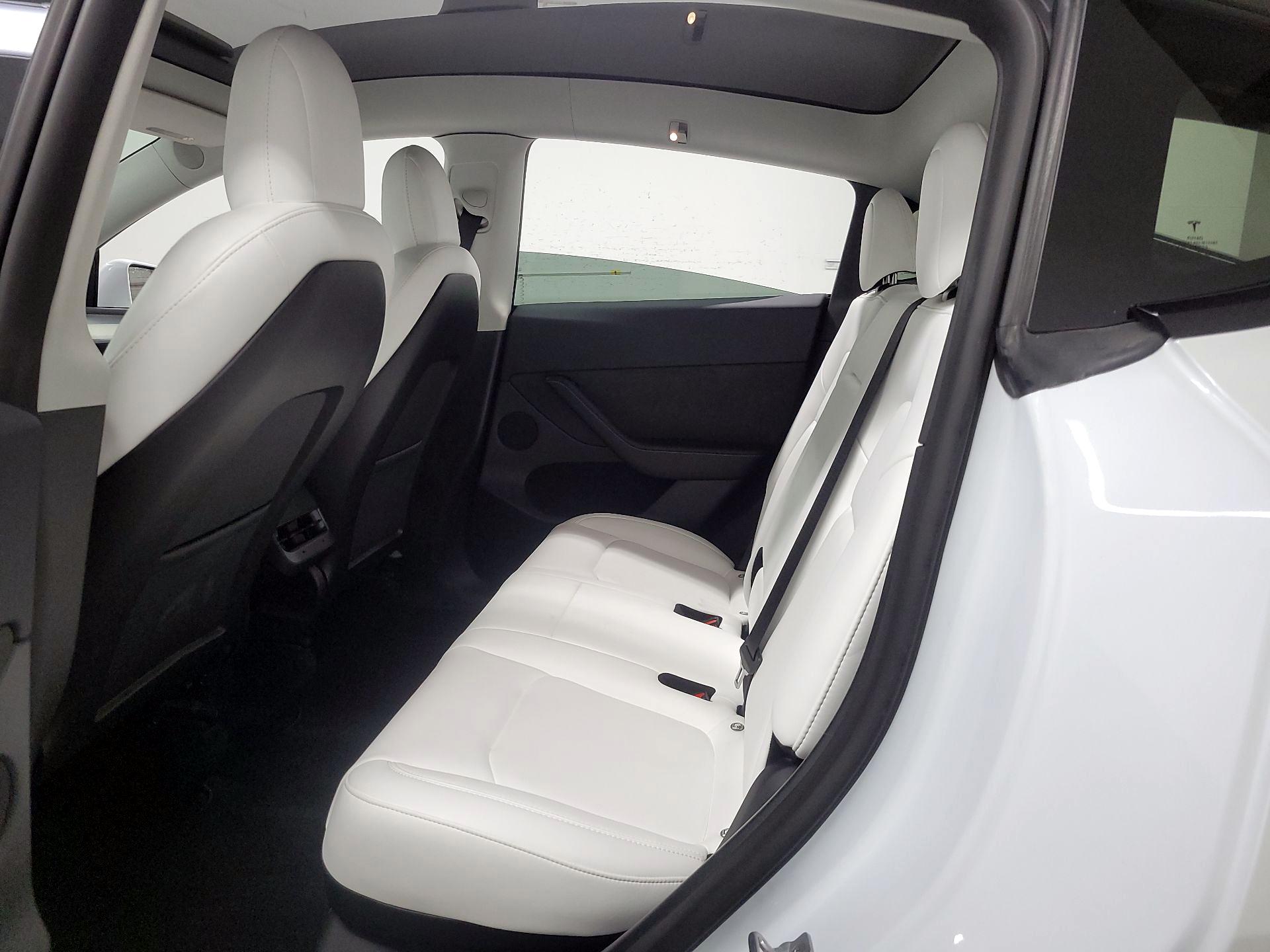 Thumbnail: 2022 Tesla Model Y - 17