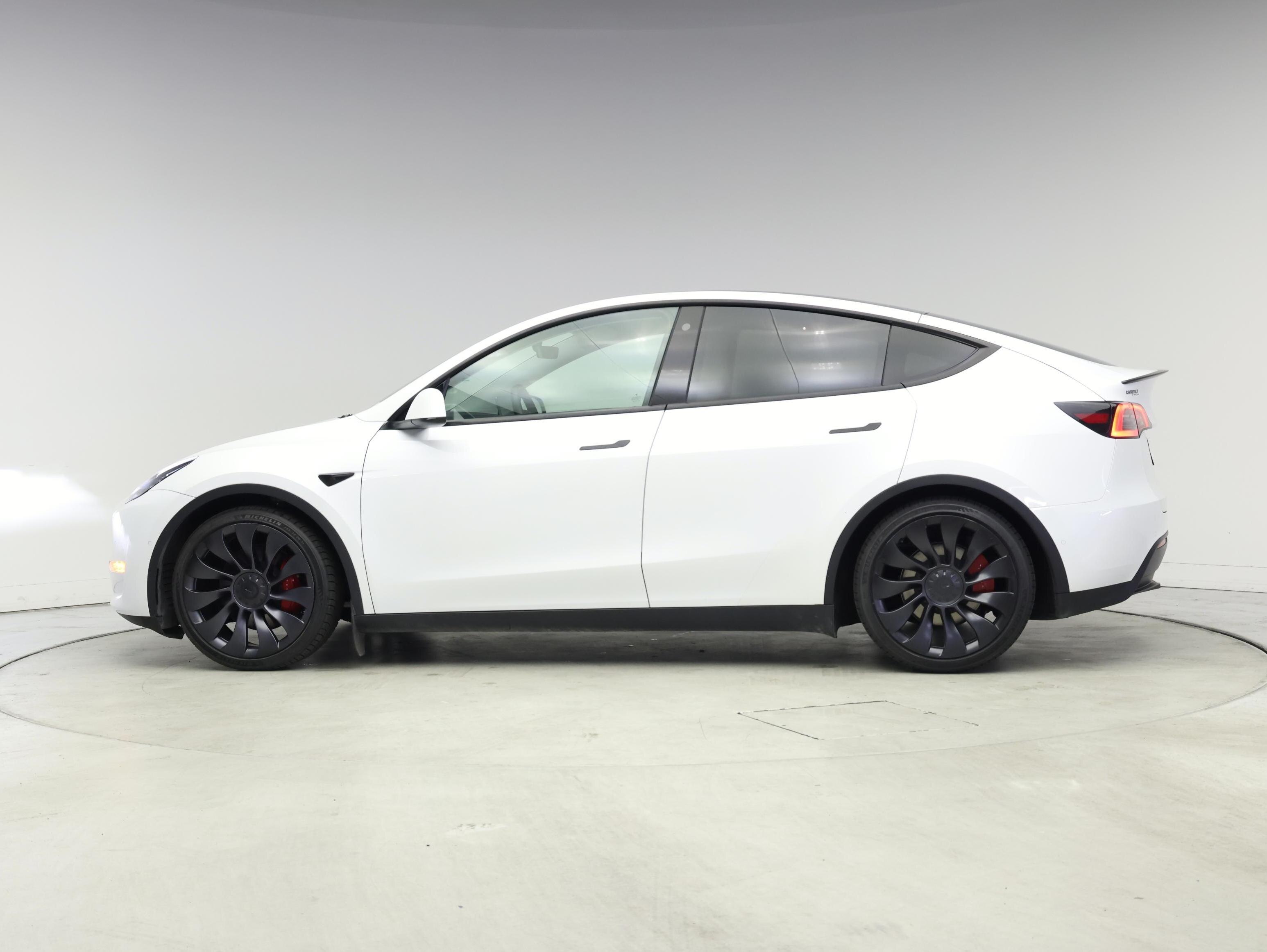 Thumbnail: 2022 Tesla Model Y - 3