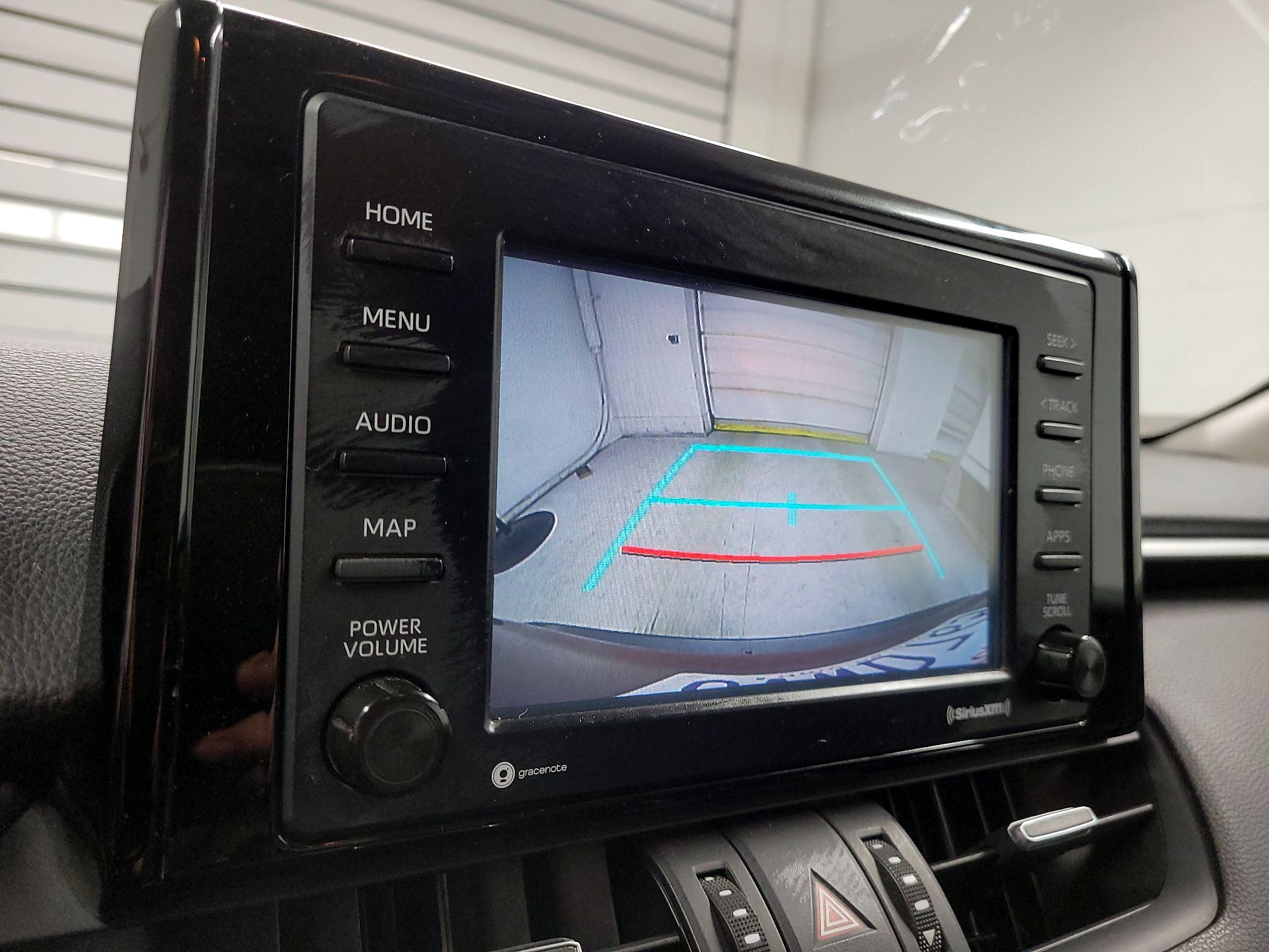 Thumbnail: 2021 Toyota RAV4 - 14