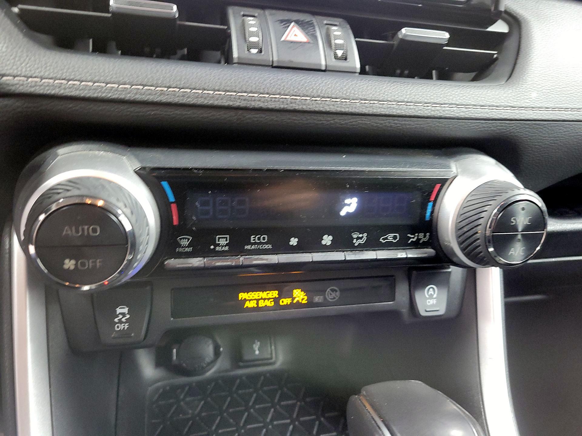 Thumbnail: 2021 Toyota RAV4 - 16