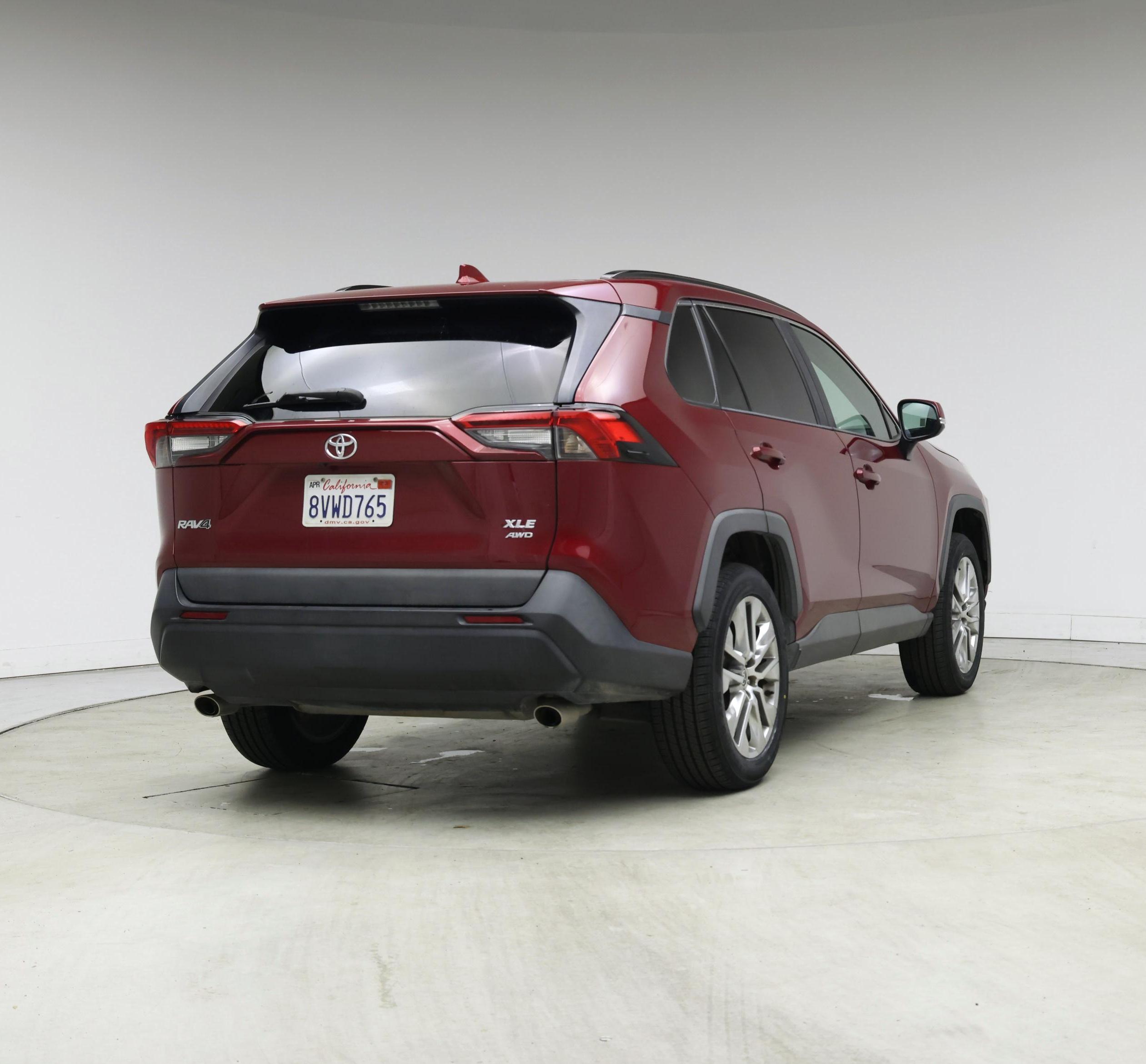 Thumbnail: 2021 Toyota RAV4 - 8