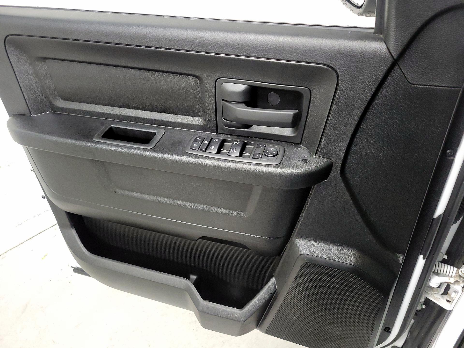 Thumbnail: 2022 RAM 1500 Classic - 12