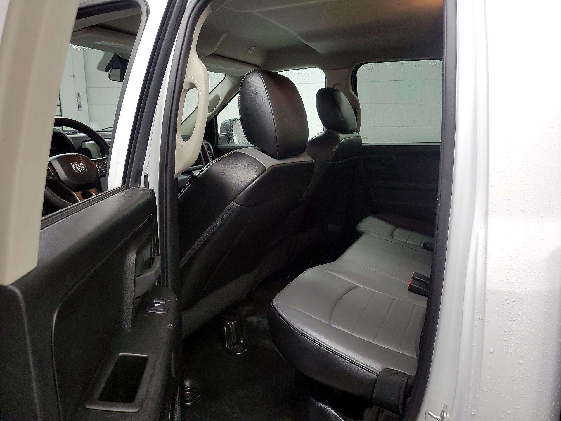 Thumbnail: 2022 RAM 1500 Classic - 19