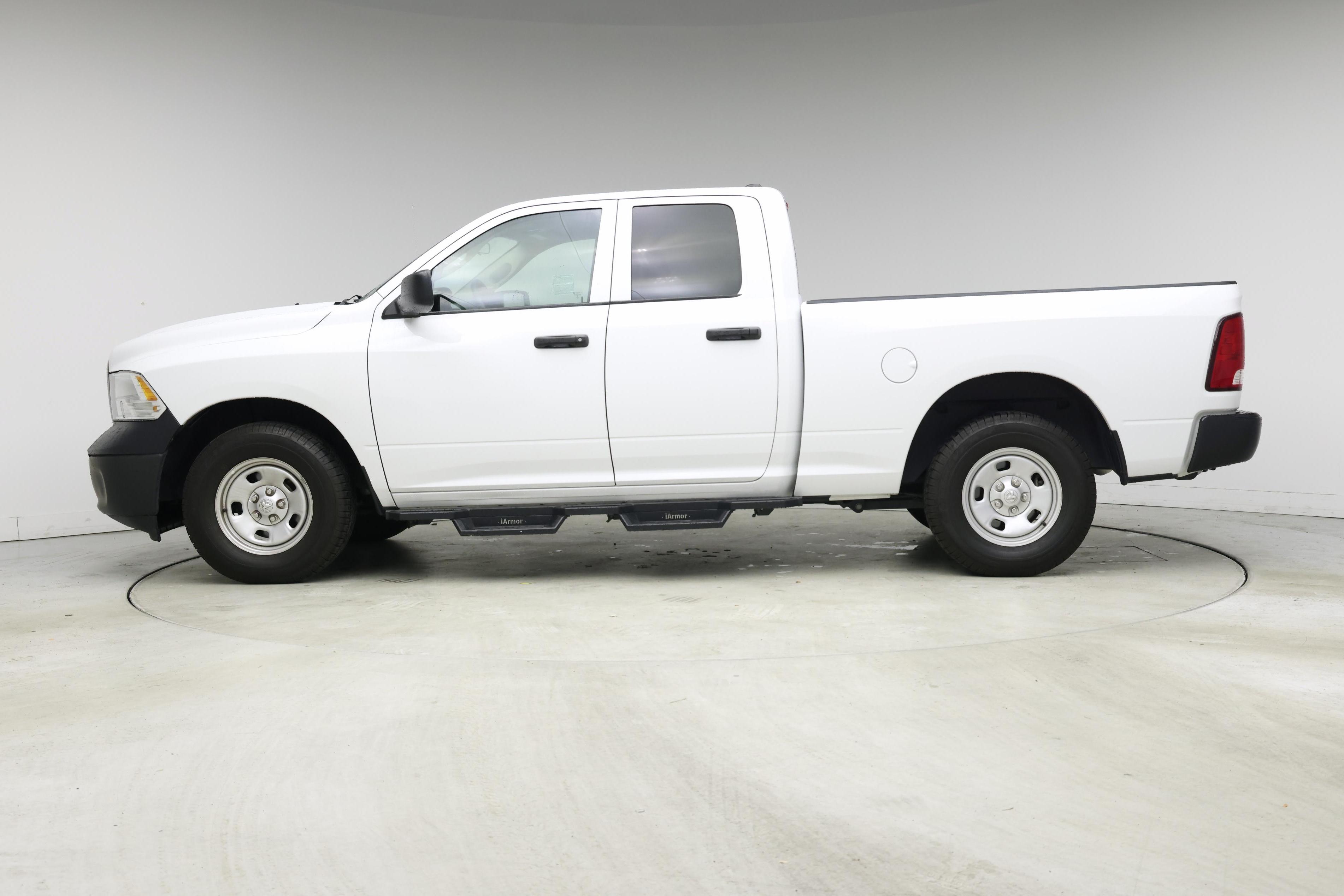 Thumbnail: 2022 RAM 1500 Classic - 3