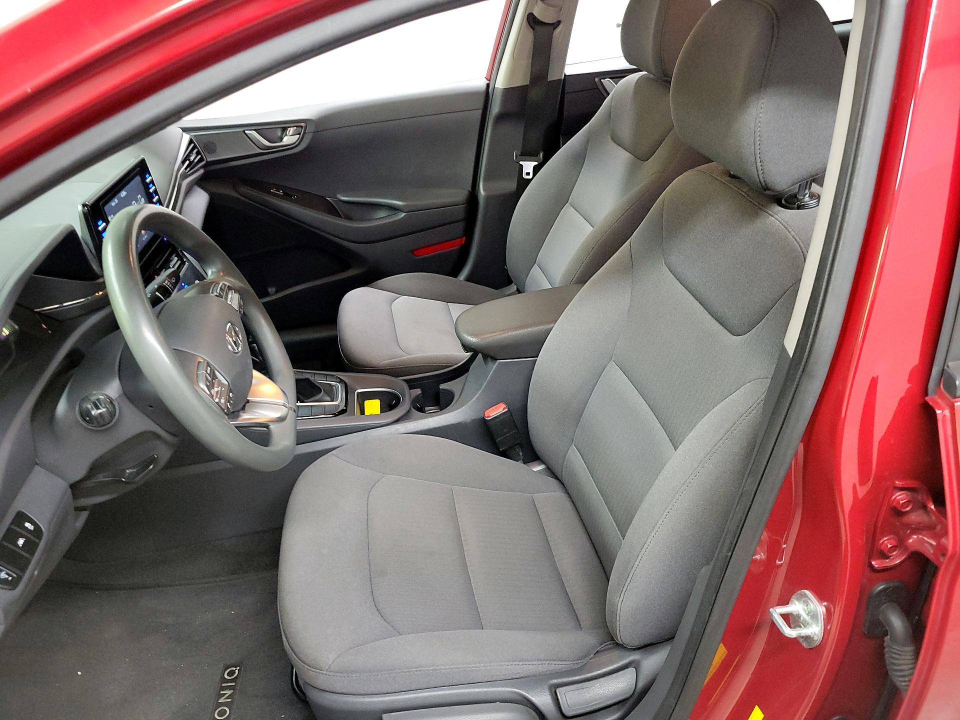 Thumbnail: 2020 Hyundai Ioniq - 11