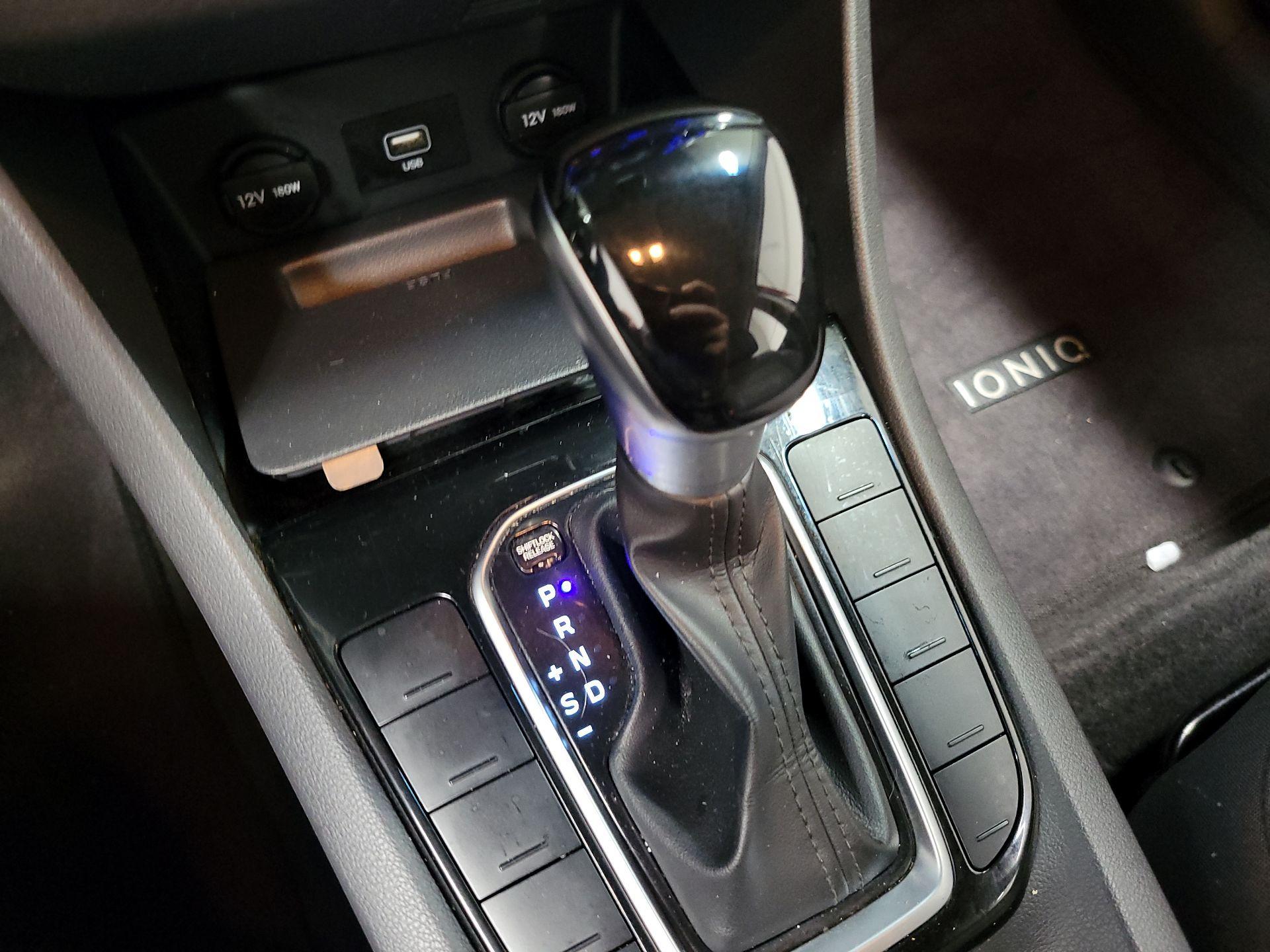 Thumbnail: 2020 Hyundai Ioniq - 17