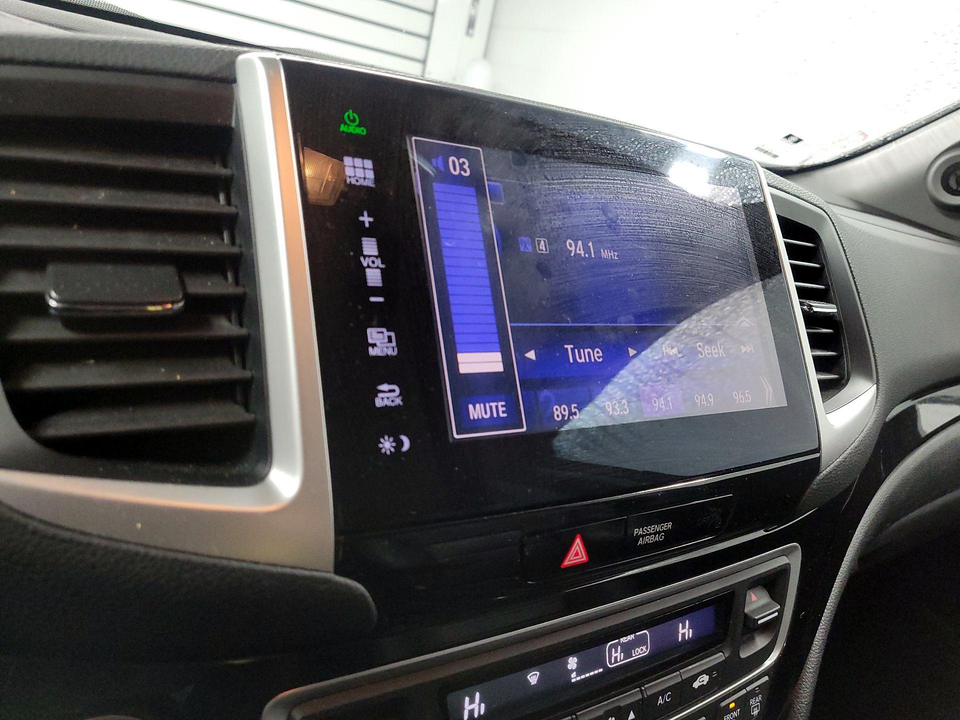 Thumbnail: 2016 Honda Pilot - 16