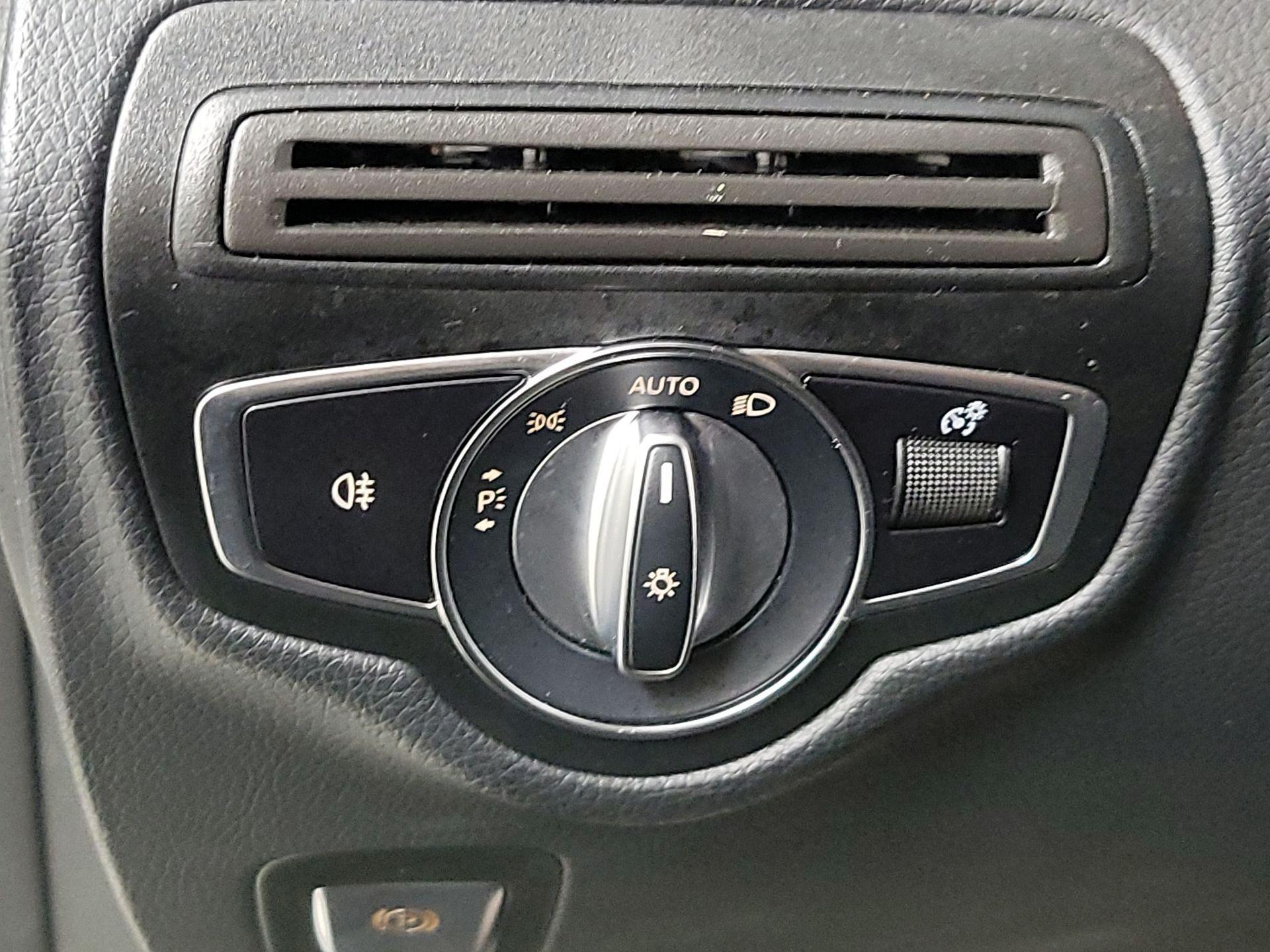 Thumbnail: 2021 Mercedes-Benz GLC - 13