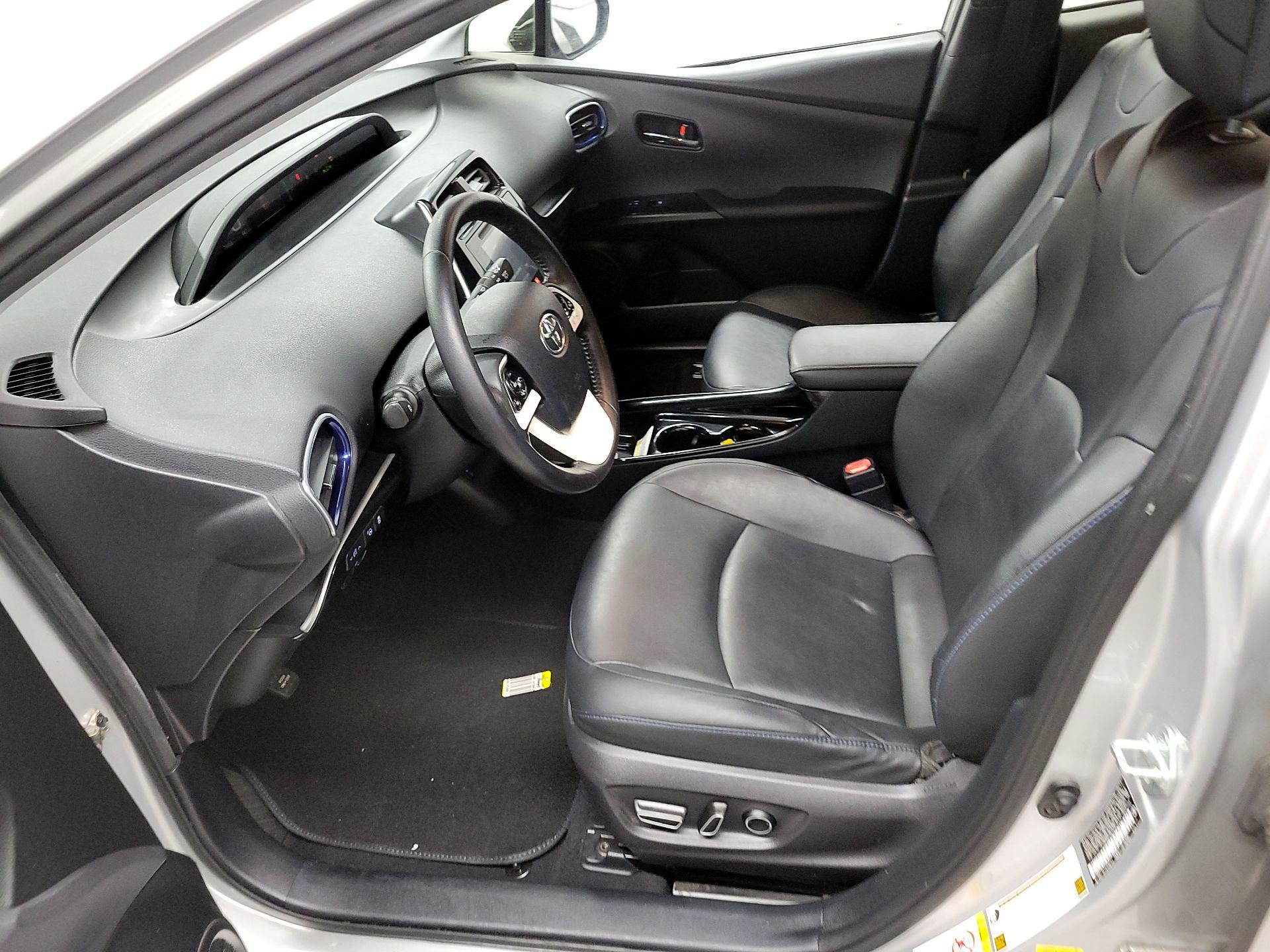 Thumbnail: 2017 Toyota Prius - 11