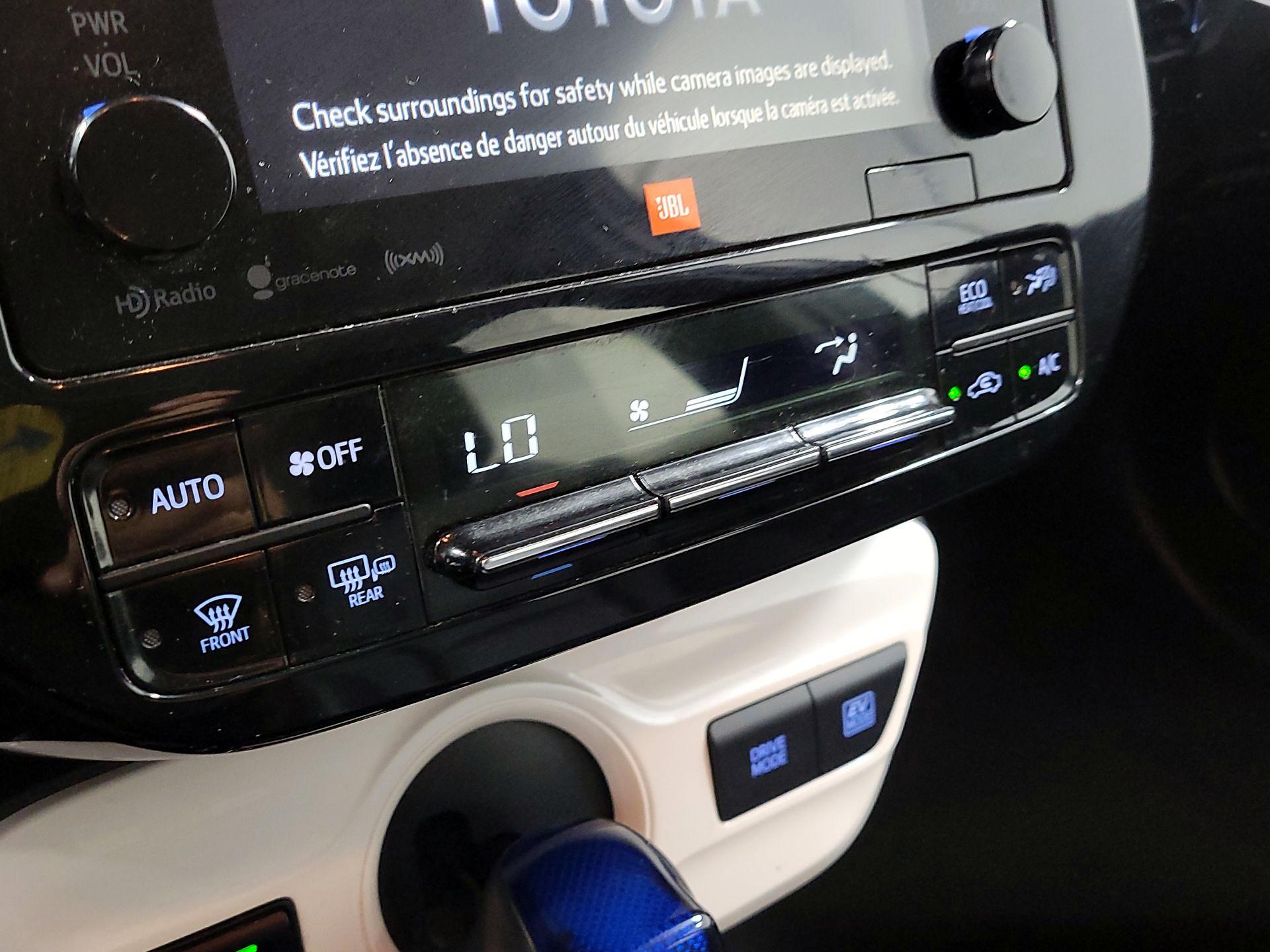 Thumbnail: 2017 Toyota Prius - 15