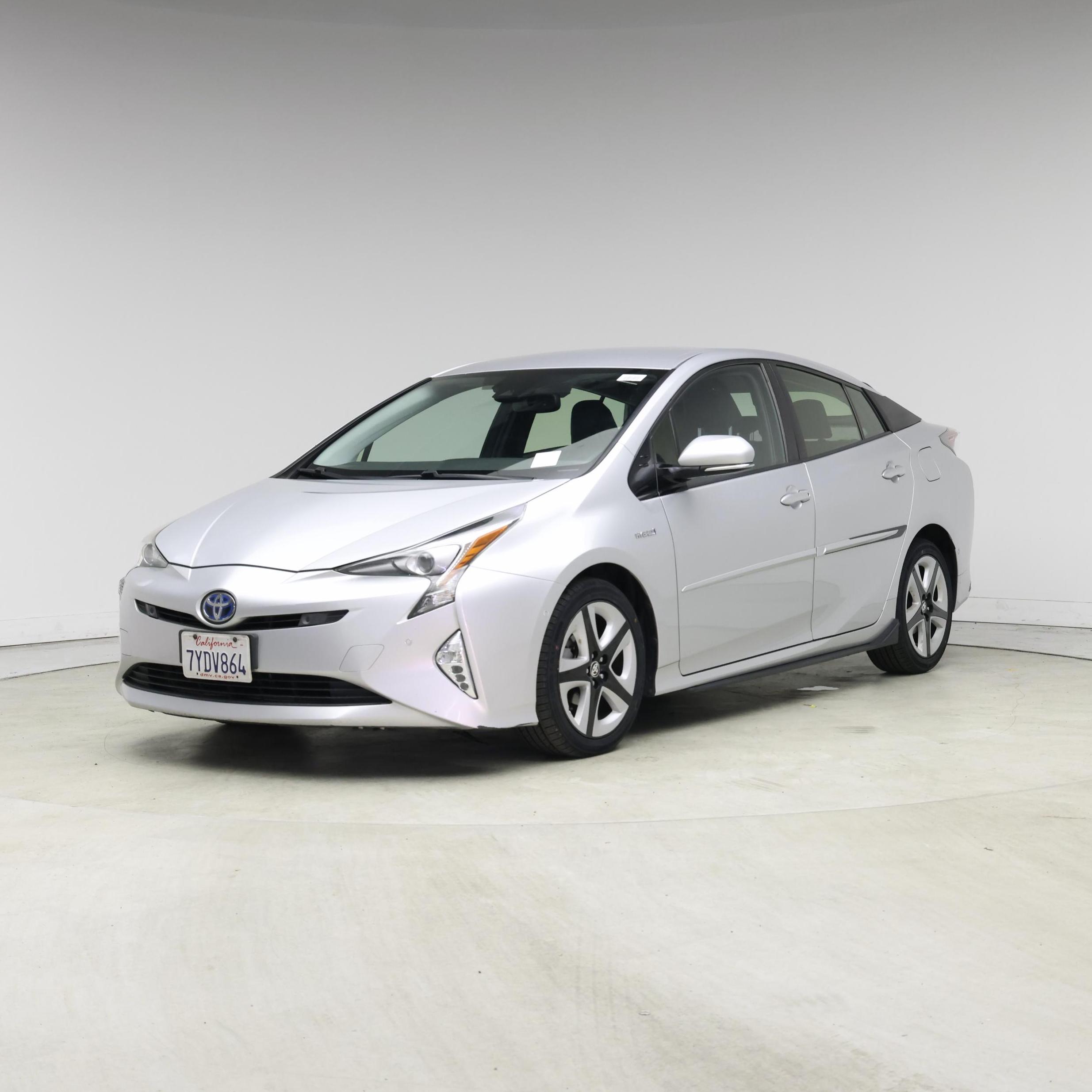 Thumbnail: 2017 Toyota Prius - 4