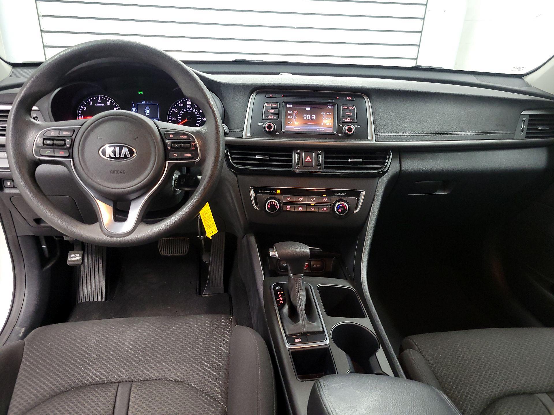 Thumbnail: 2016 Kia Optima - 9