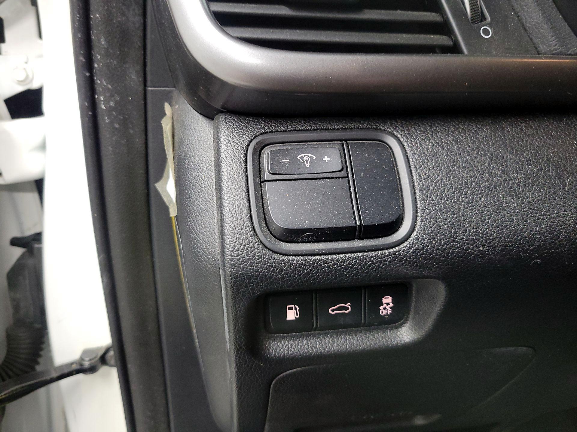 Thumbnail: 2016 Kia Optima - 13