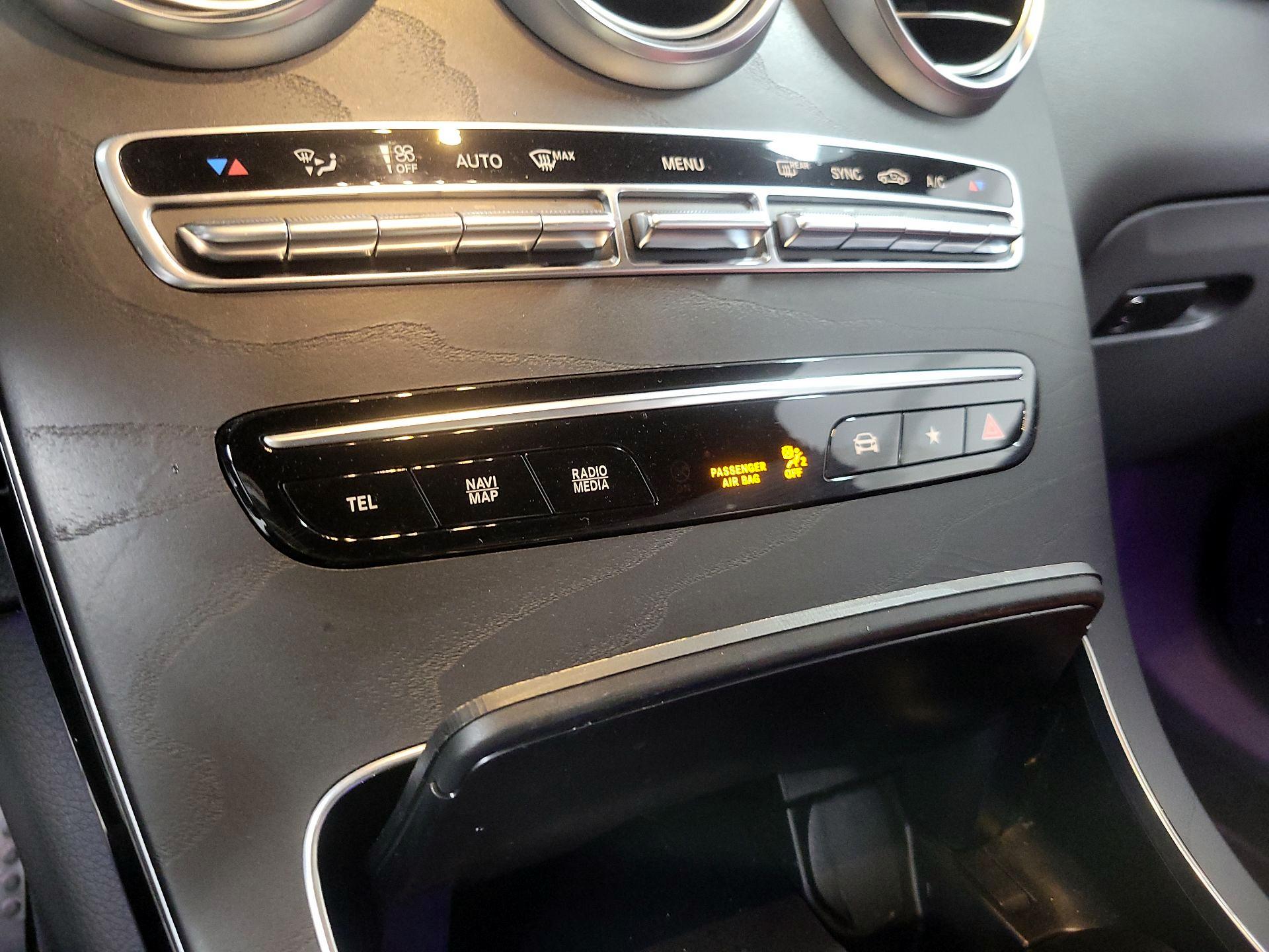 Thumbnail: 2022 Mercedes-Benz GLC - 17