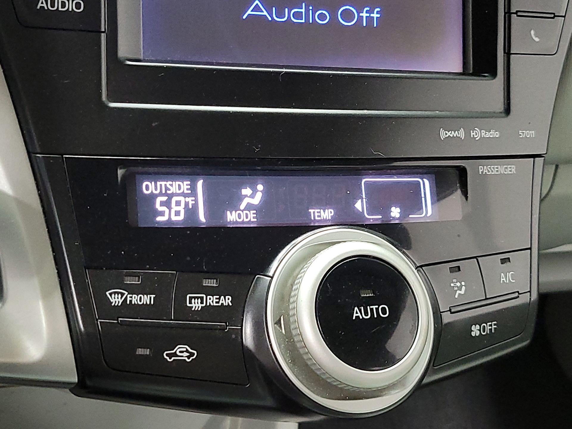 Thumbnail: 2014 Toyota Prius v - 13