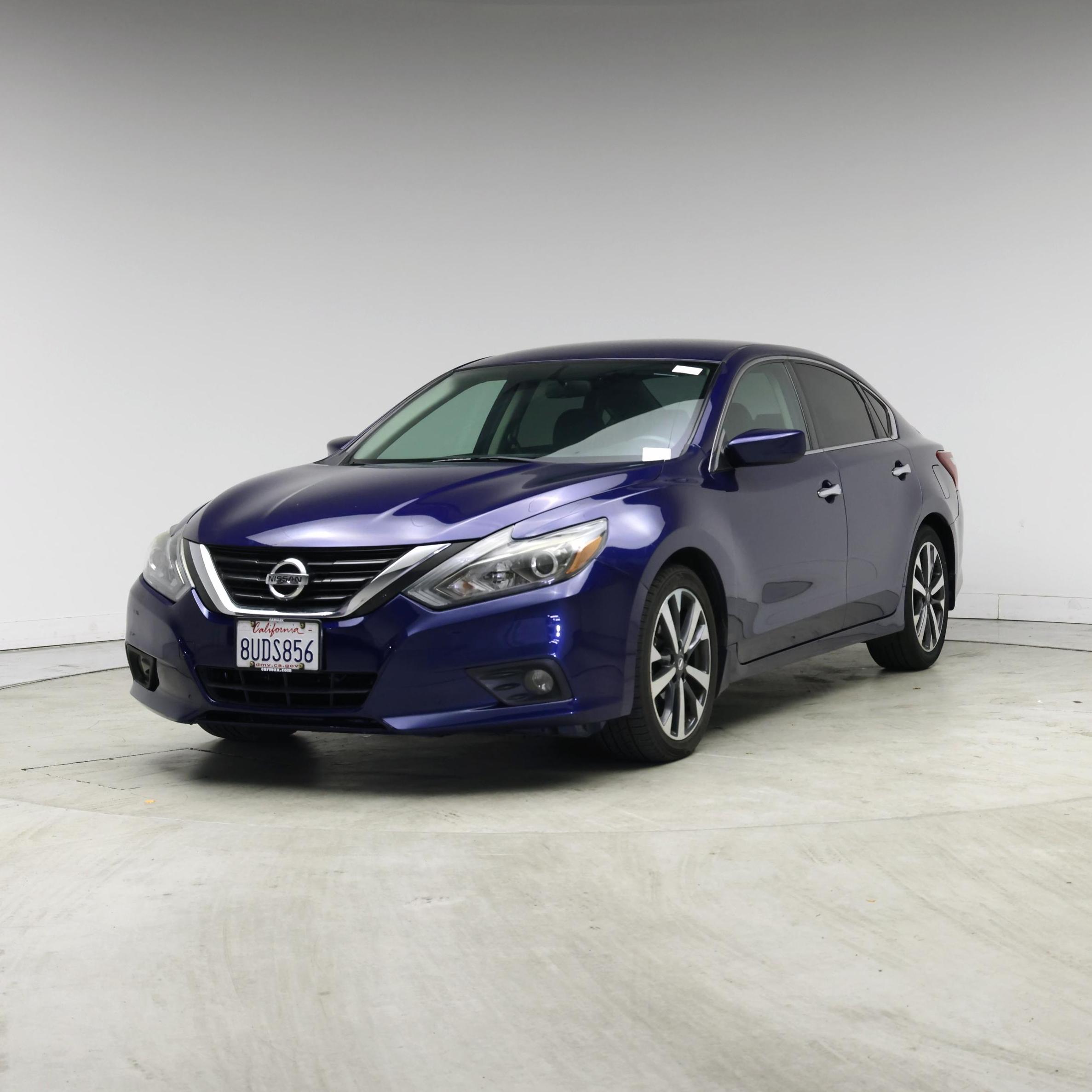 Thumbnail: 2017 Nissan Altima - 4