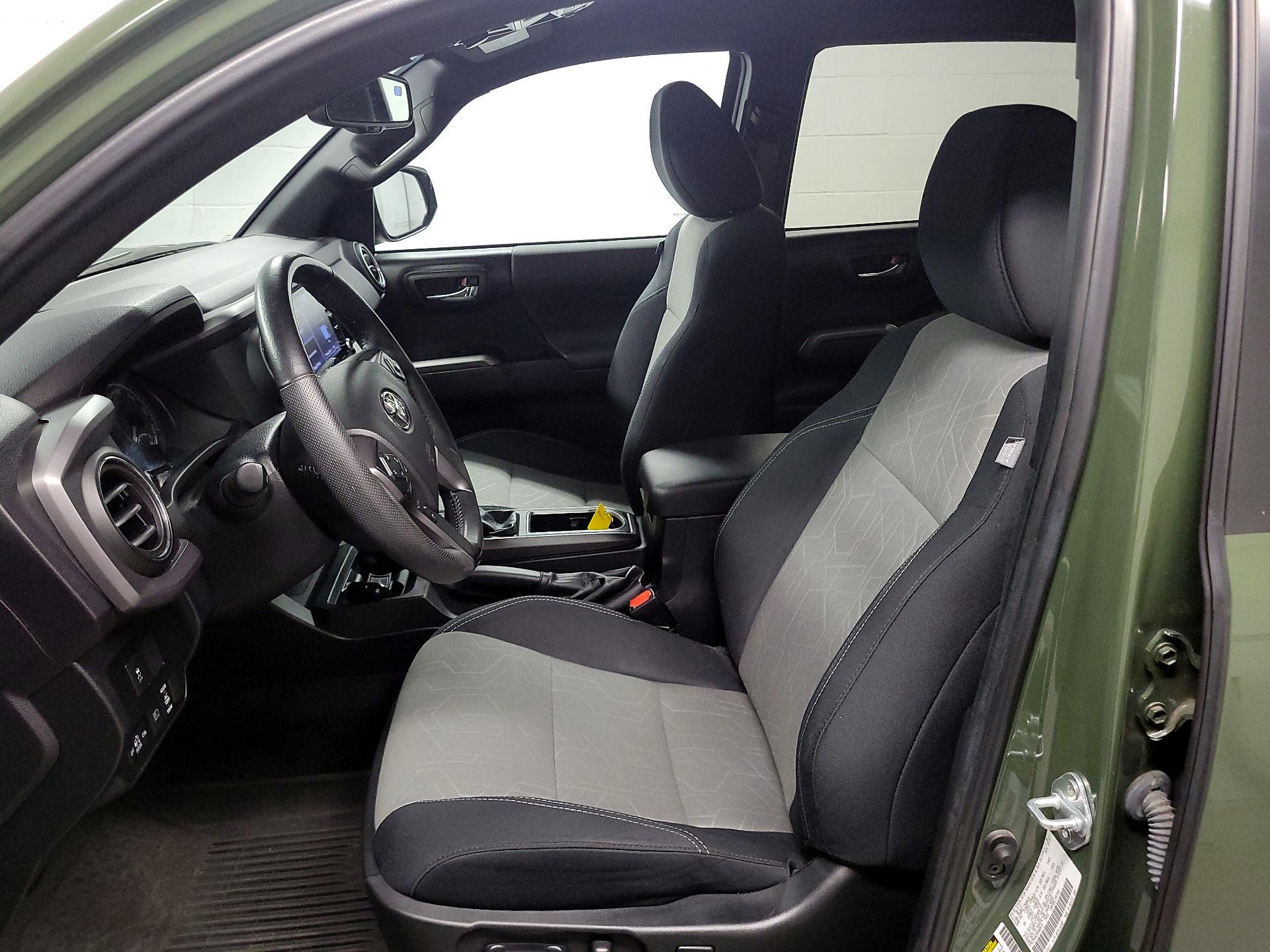 Thumbnail: 2022 Toyota Tacoma - 11