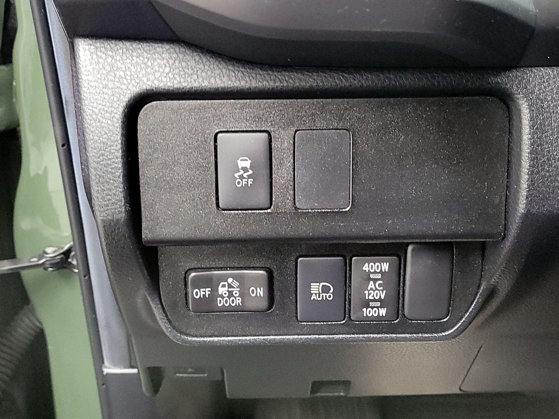 Thumbnail: 2022 Toyota Tacoma - 13