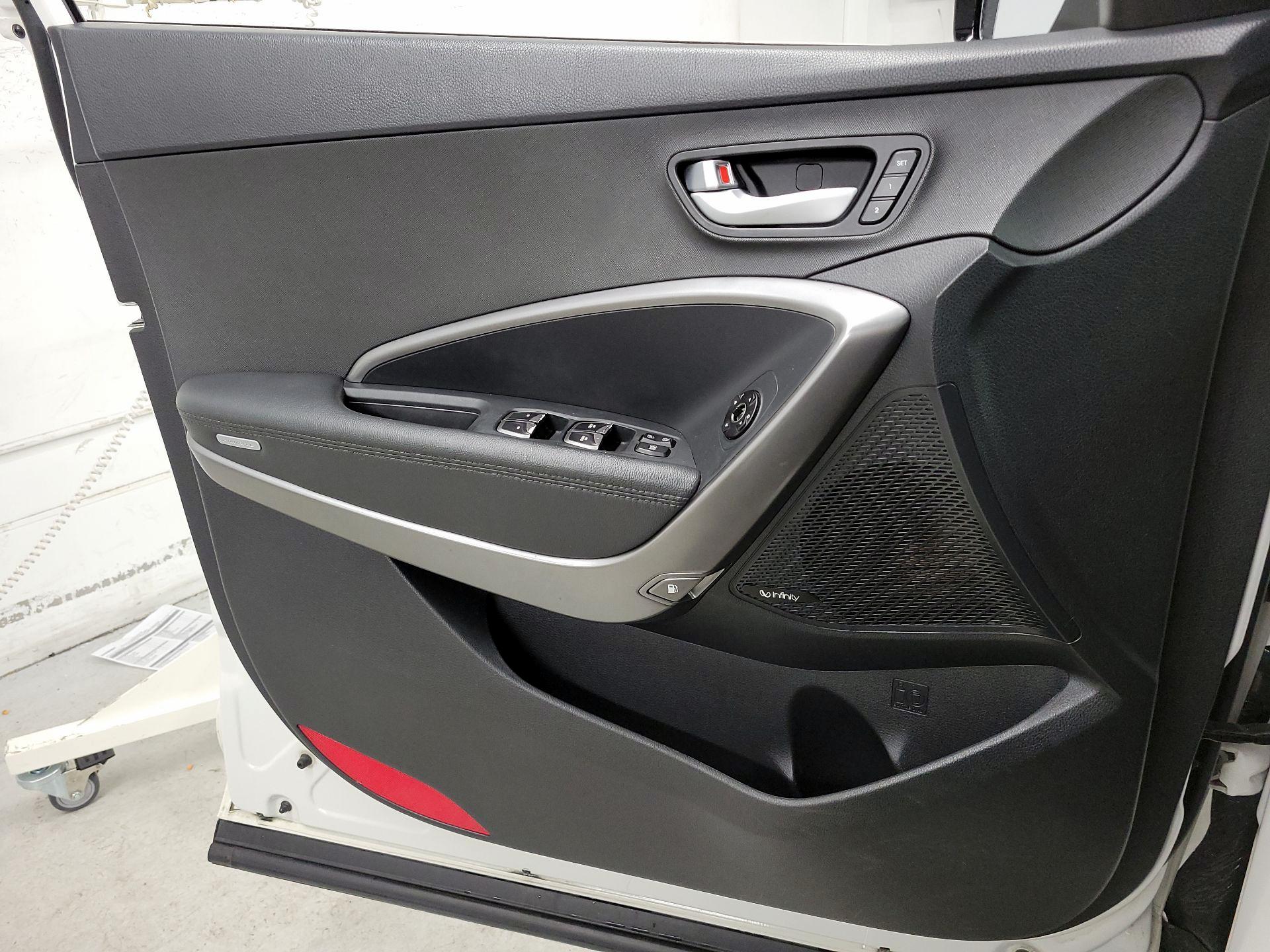 Thumbnail: 2017 Hyundai Santa Fe - 12