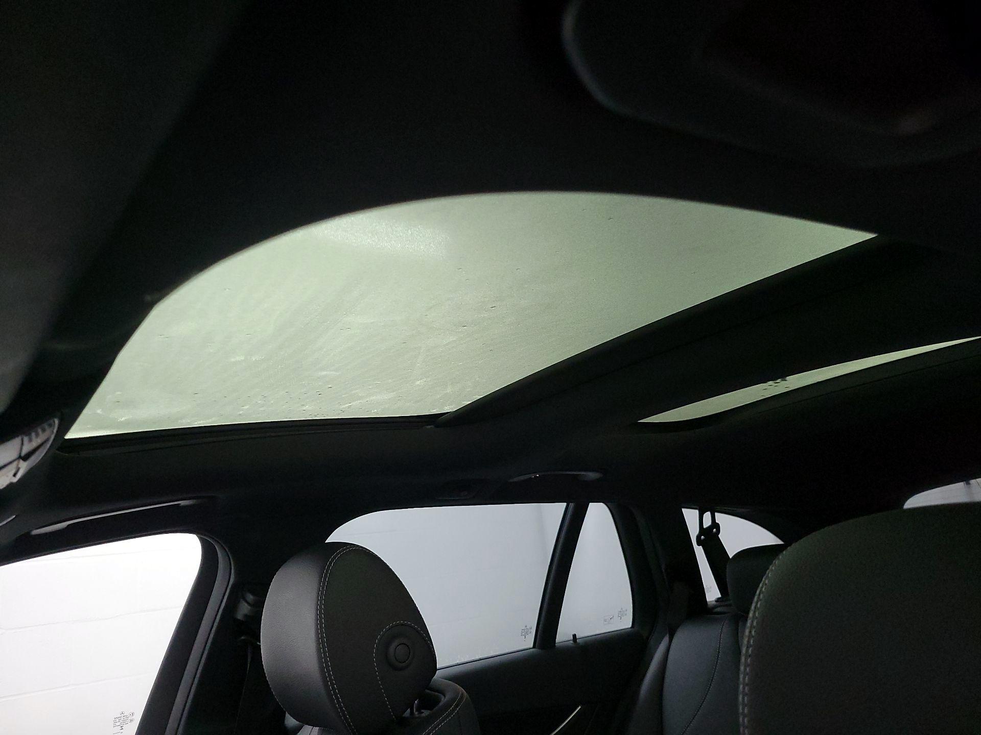 Thumbnail: 2023 Mercedes-Benz E-Class - 20