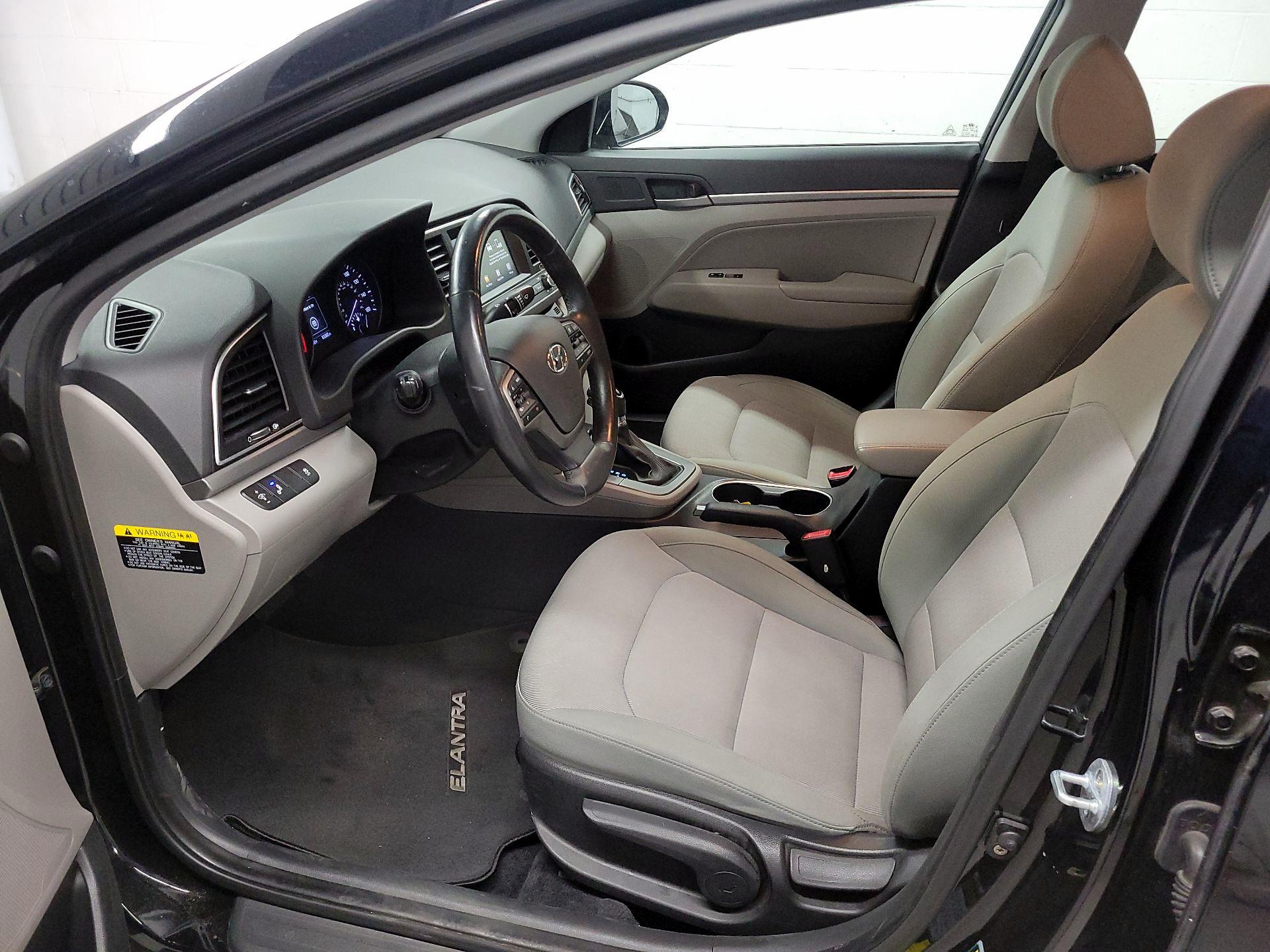 Thumbnail: 2017 Hyundai Elantra - 11