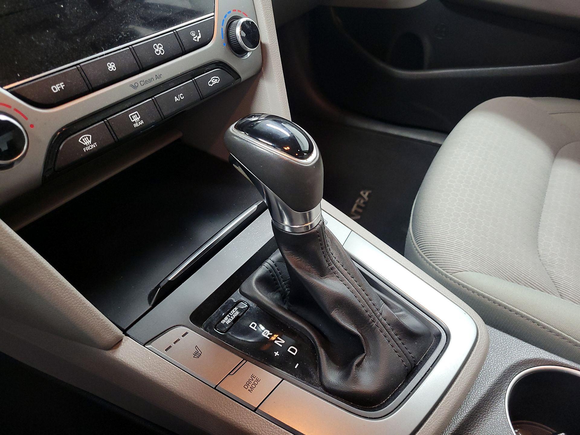 Thumbnail: 2017 Hyundai Elantra - 17