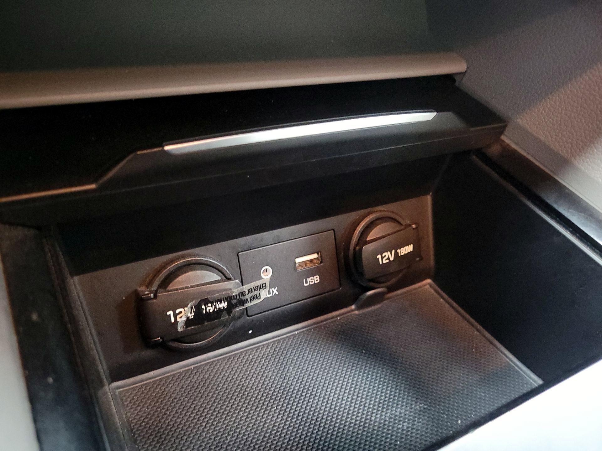 Thumbnail: 2017 Hyundai Elantra - 18