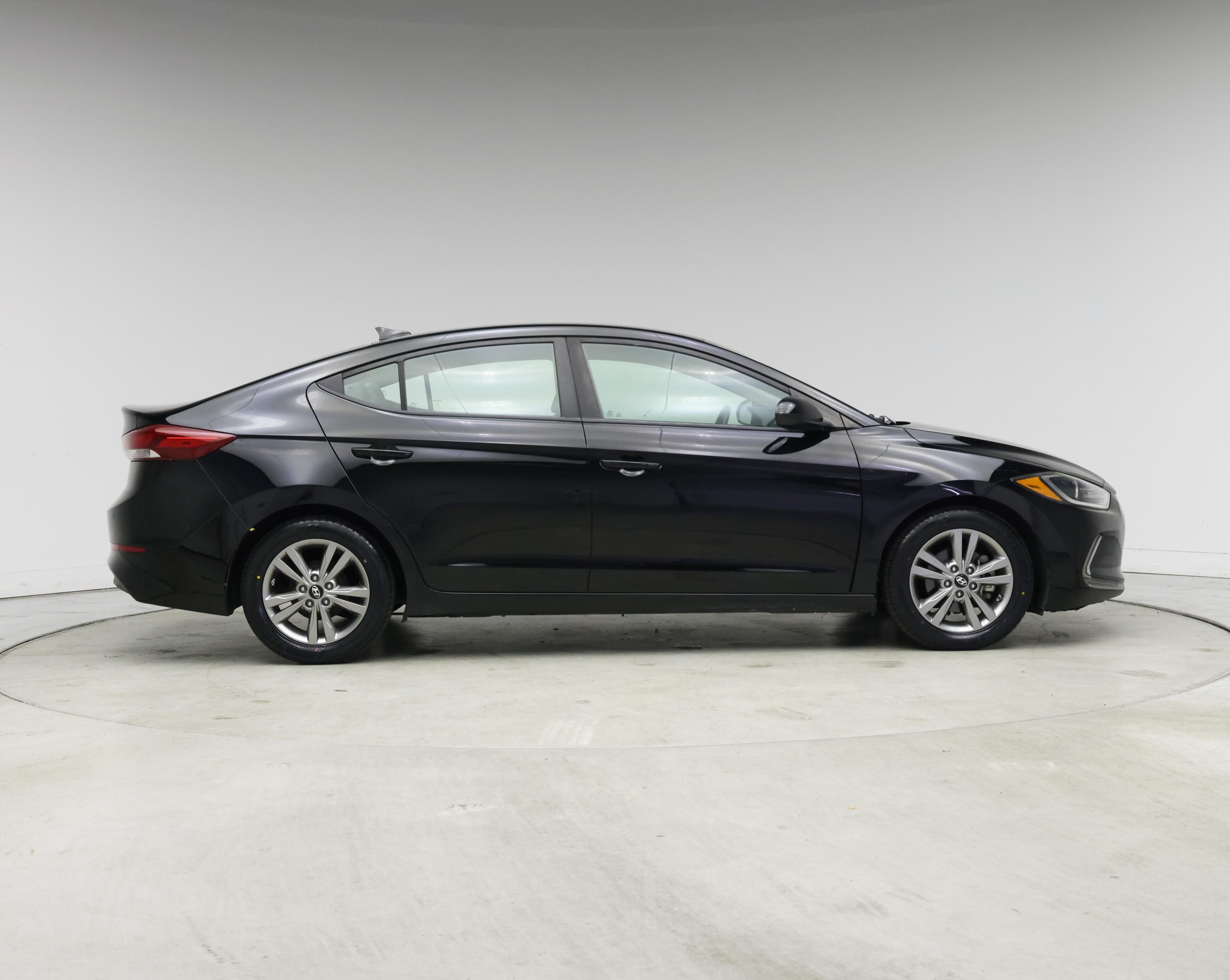 Thumbnail: 2017 Hyundai Elantra - 7