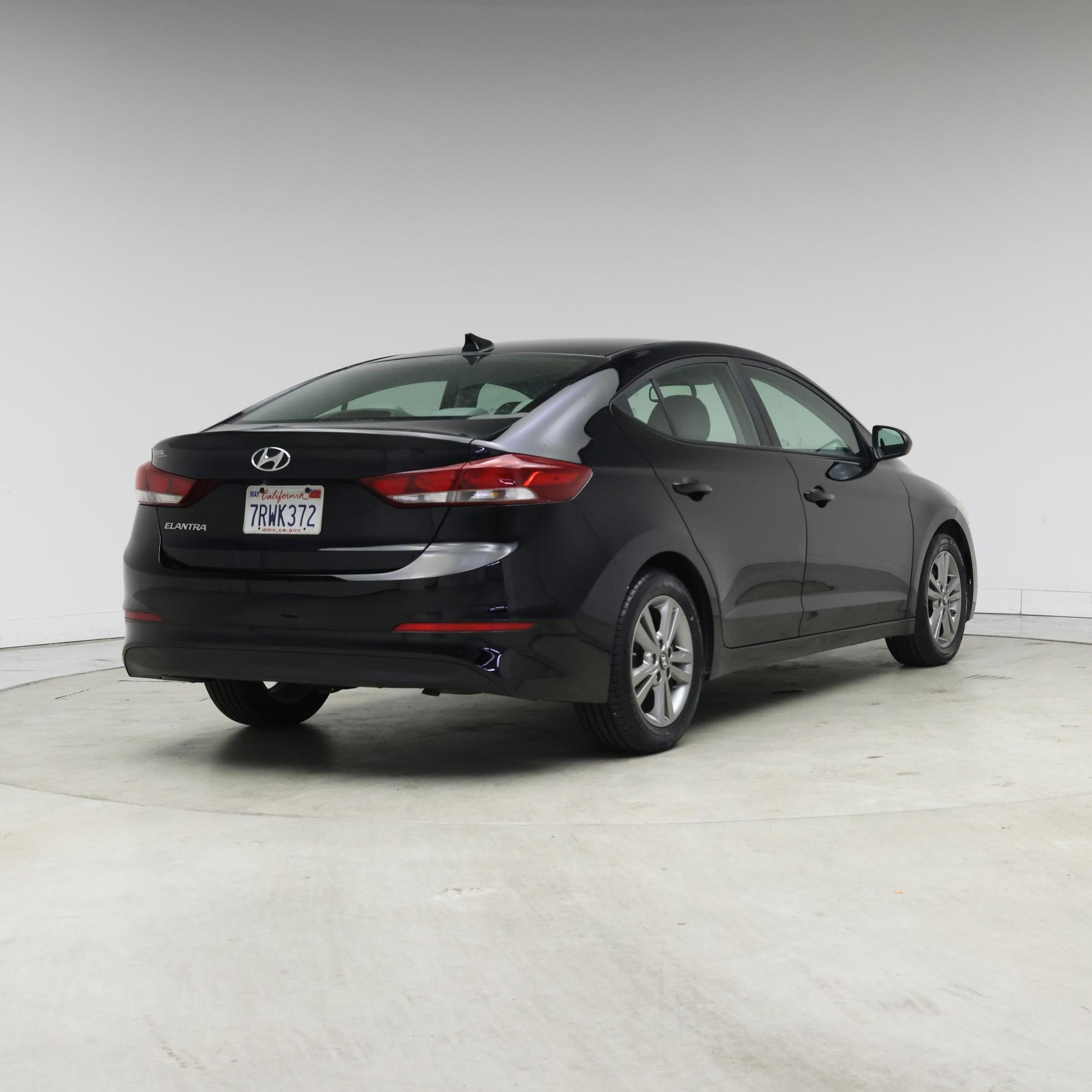 Thumbnail: 2017 Hyundai Elantra - 8