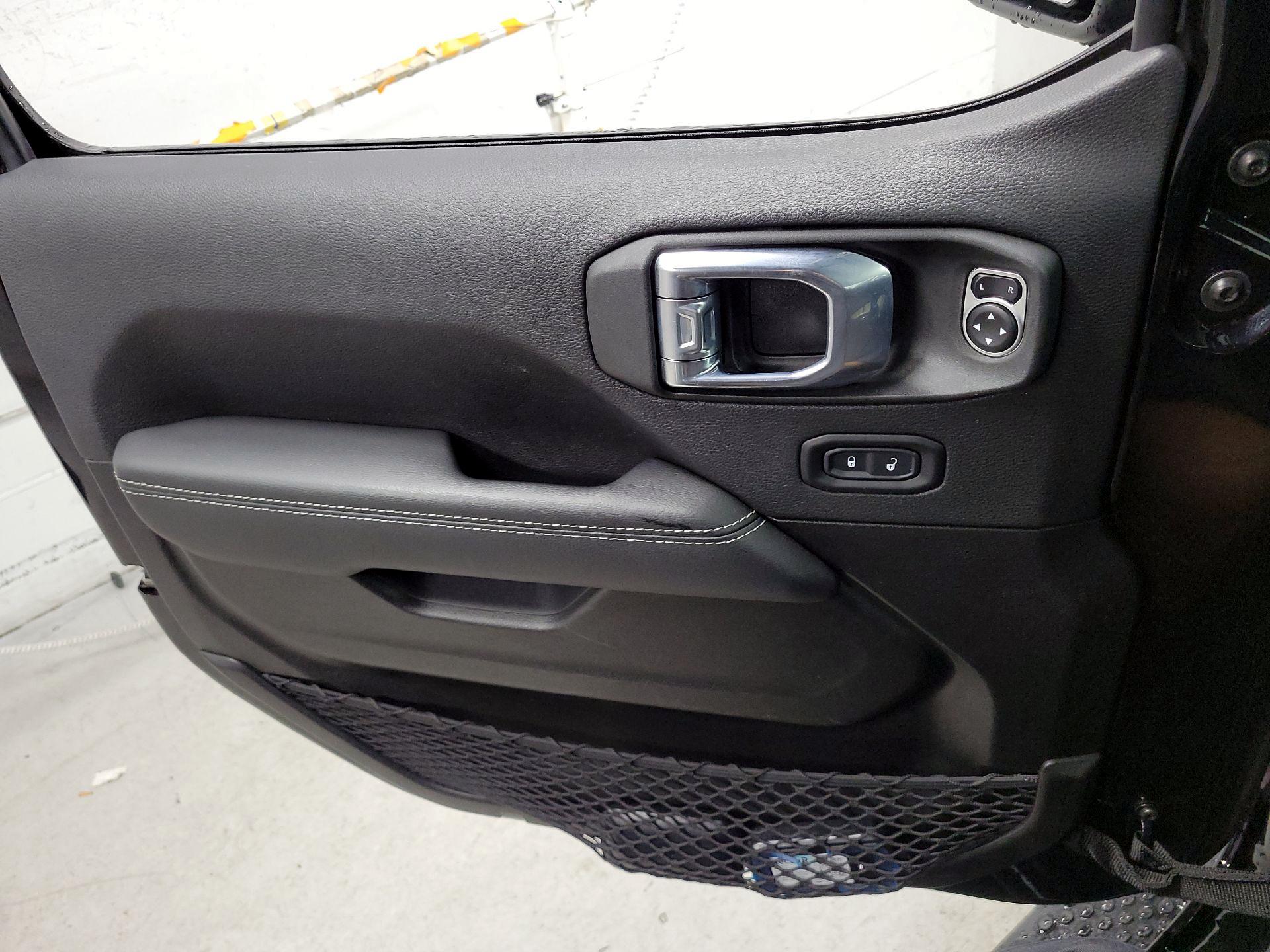 Thumbnail: 2022 Jeep Wrangler - 12