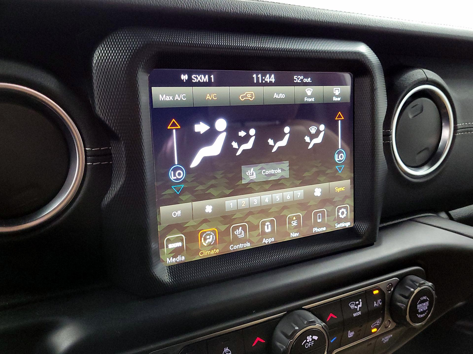 Thumbnail: 2022 Jeep Wrangler - 14