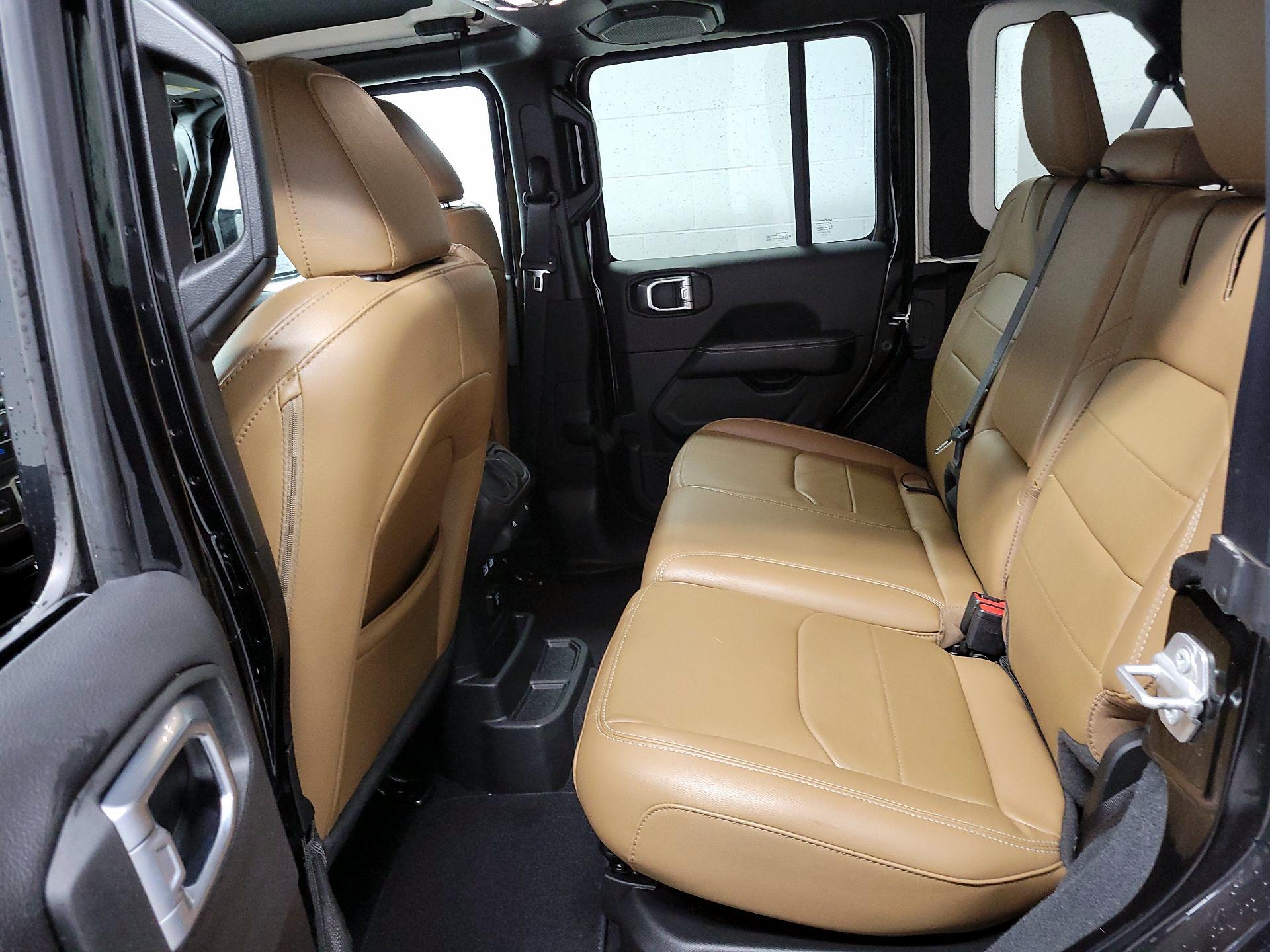 Thumbnail: 2022 Jeep Wrangler - 17