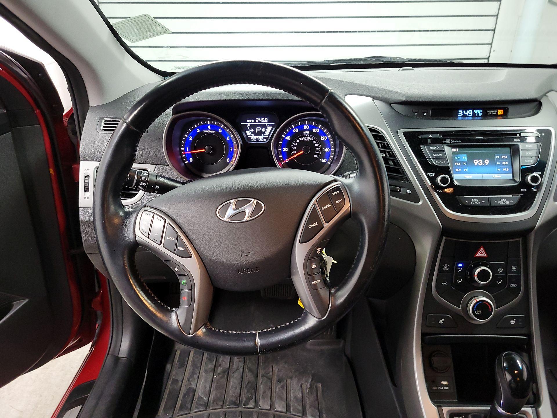 Thumbnail: 2015 Hyundai Elantra - 10