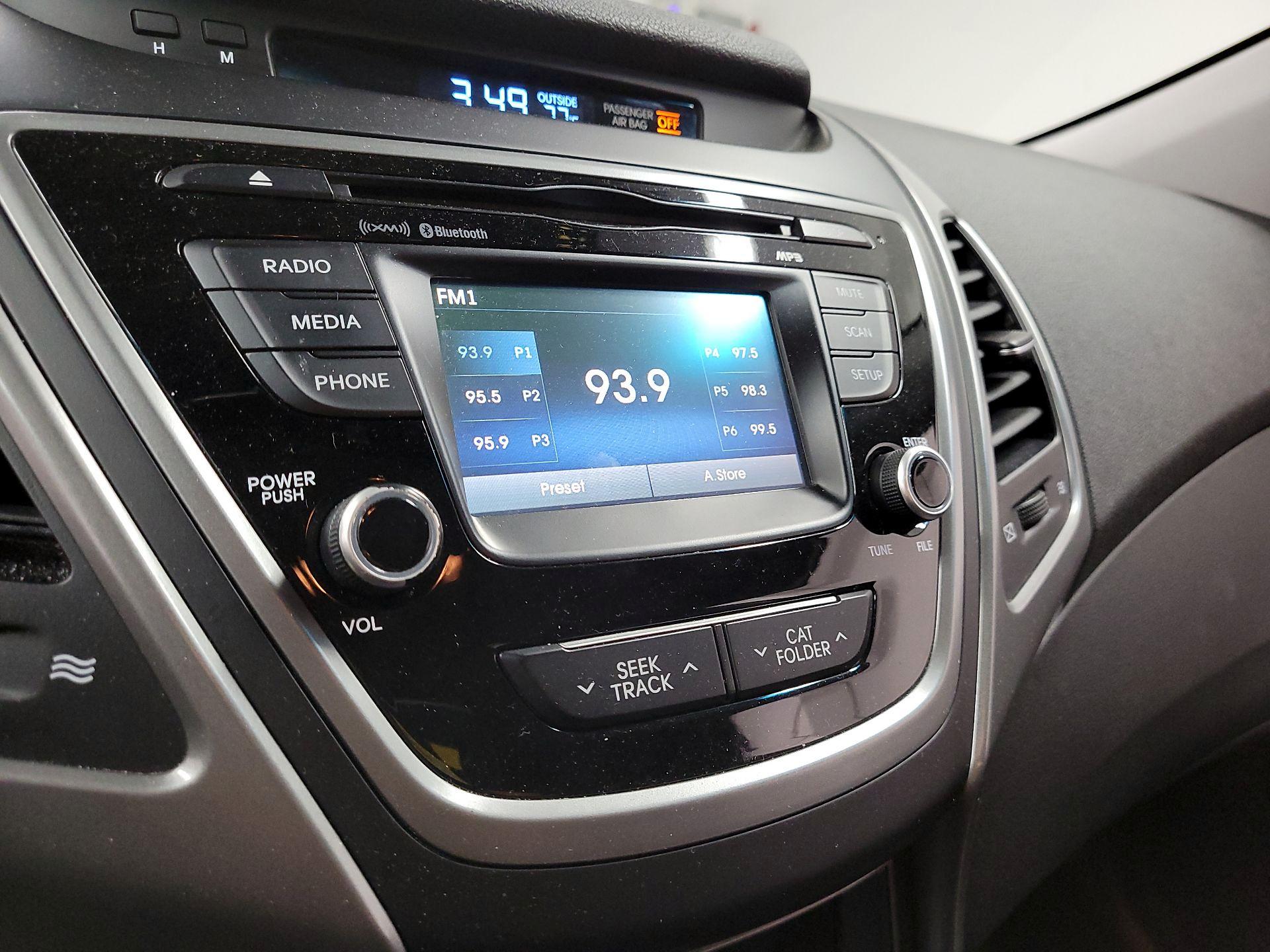 Thumbnail: 2015 Hyundai Elantra - 15