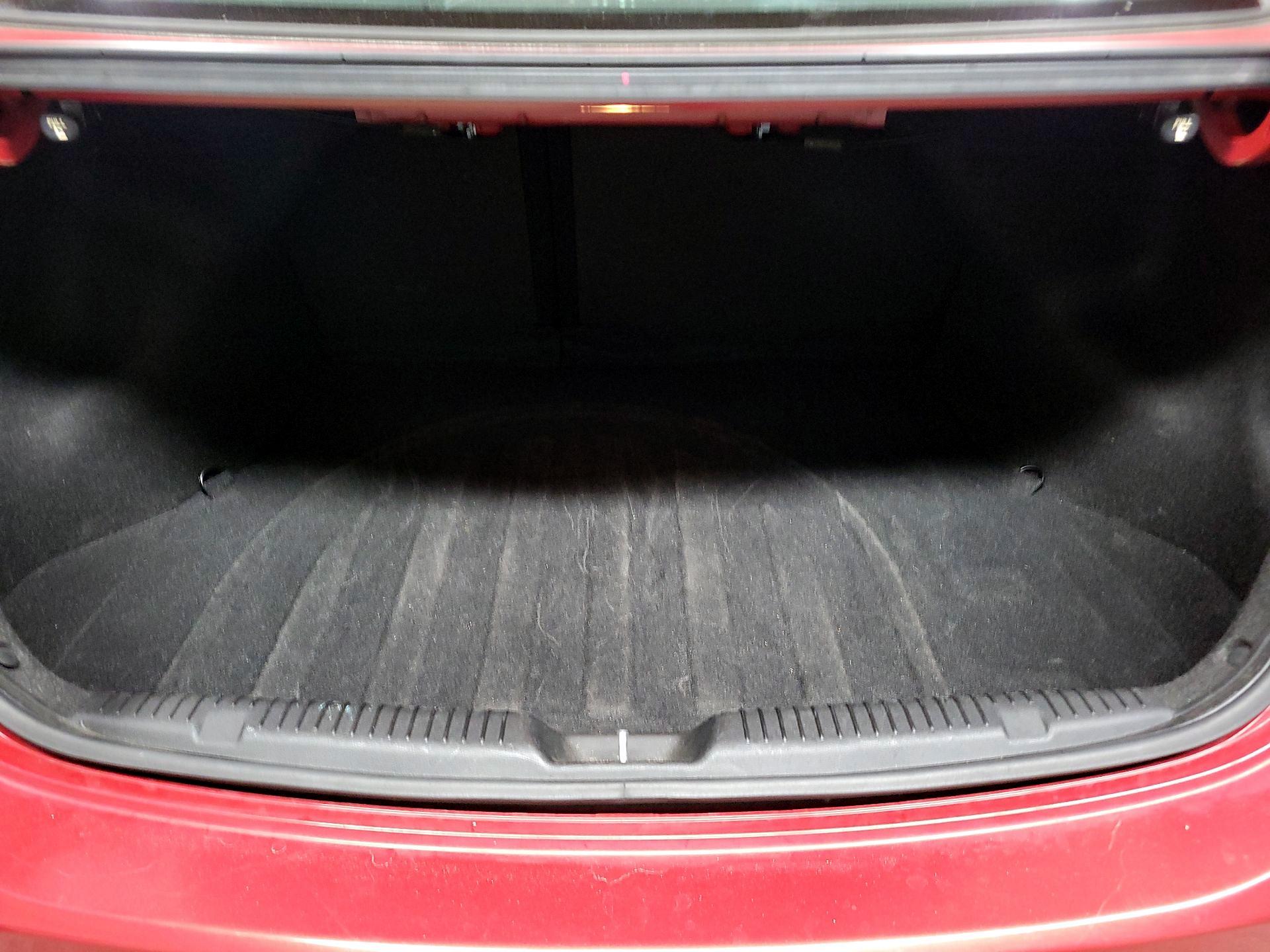 Thumbnail: 2015 Hyundai Elantra - 19