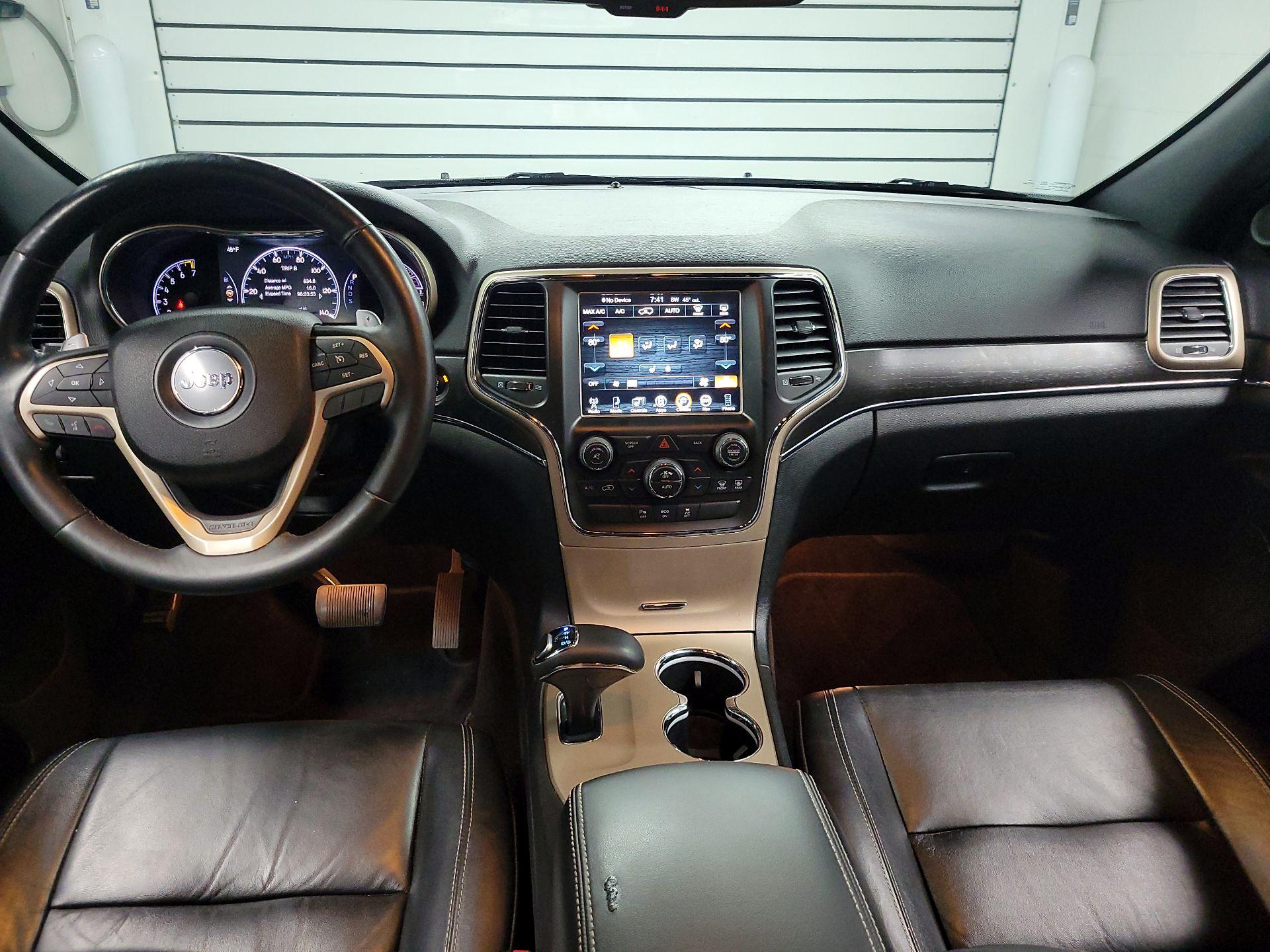 Thumbnail: 2015 Jeep Grand Cherokee - 9