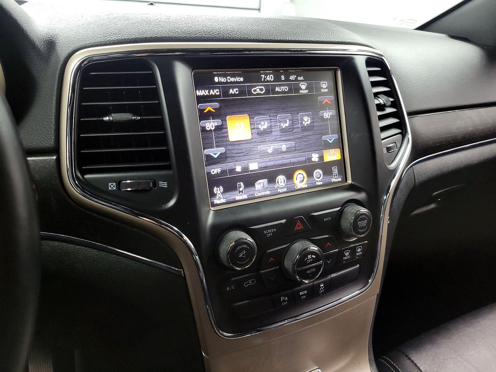 Thumbnail: 2015 Jeep Grand Cherokee - 15