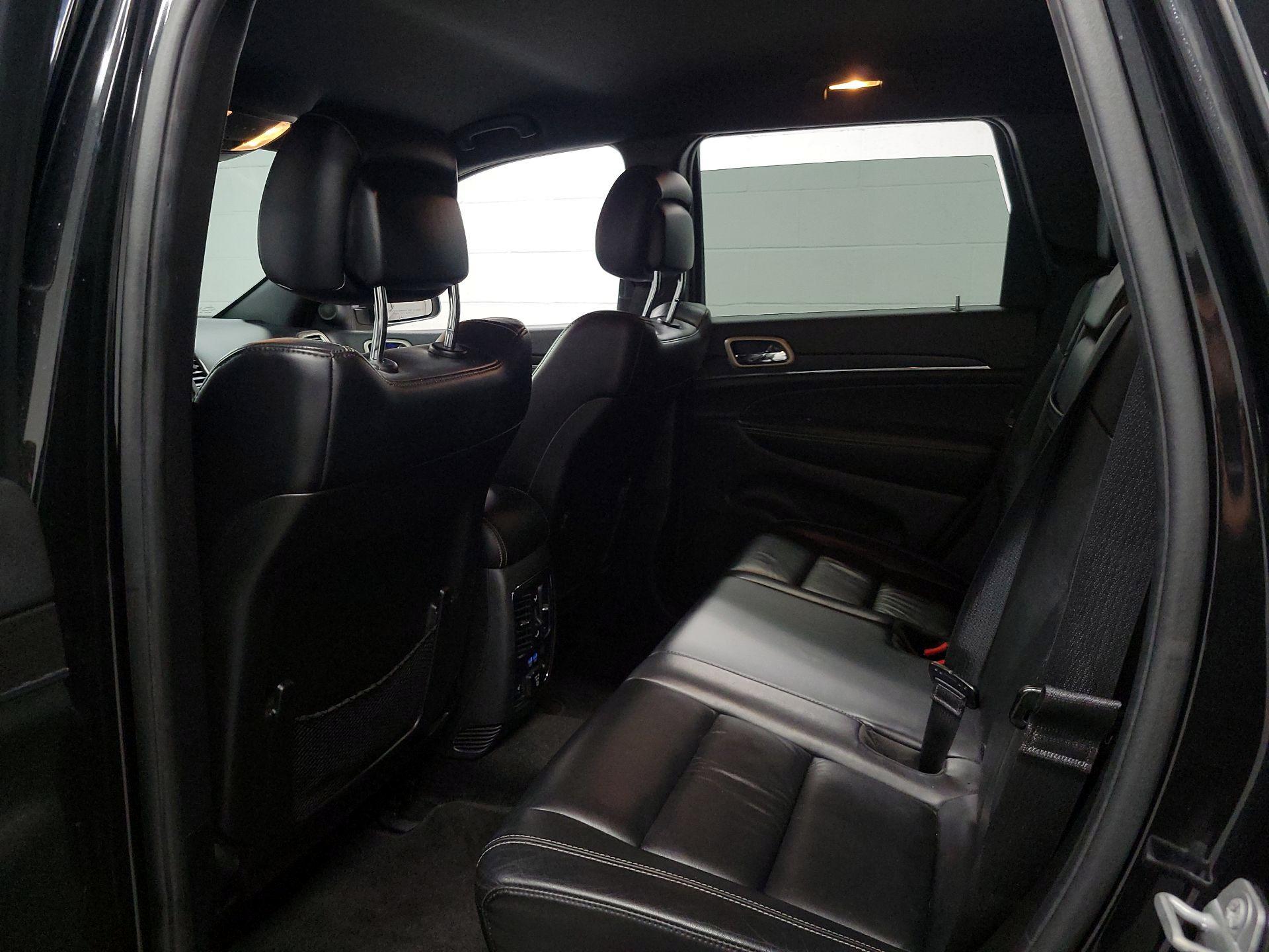 Thumbnail: 2015 Jeep Grand Cherokee - 18