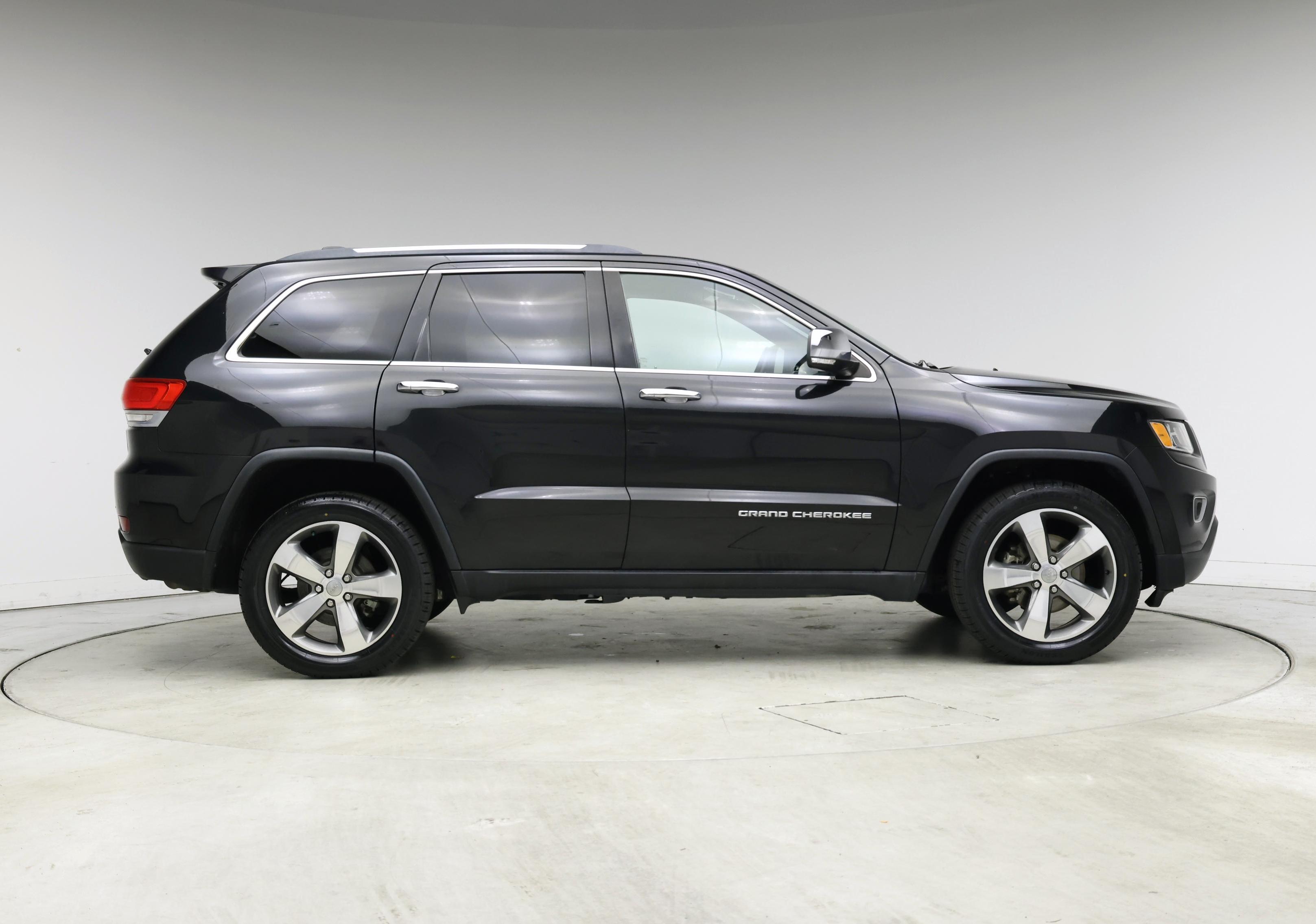 Thumbnail: 2015 Jeep Grand Cherokee - 7