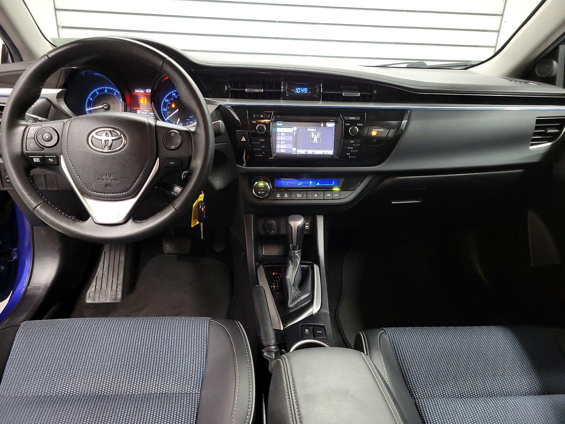 Thumbnail: 2015 Toyota Corolla - 9