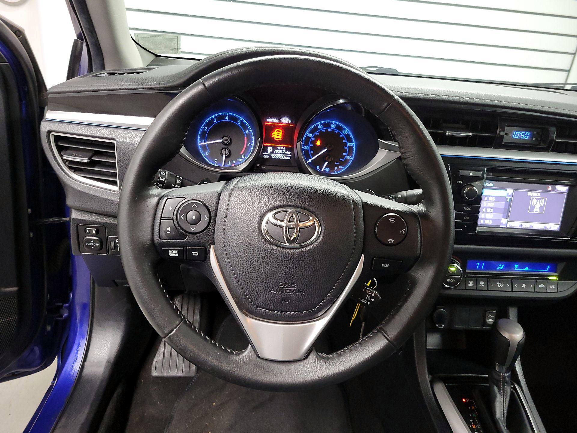 Thumbnail: 2015 Toyota Corolla - 10