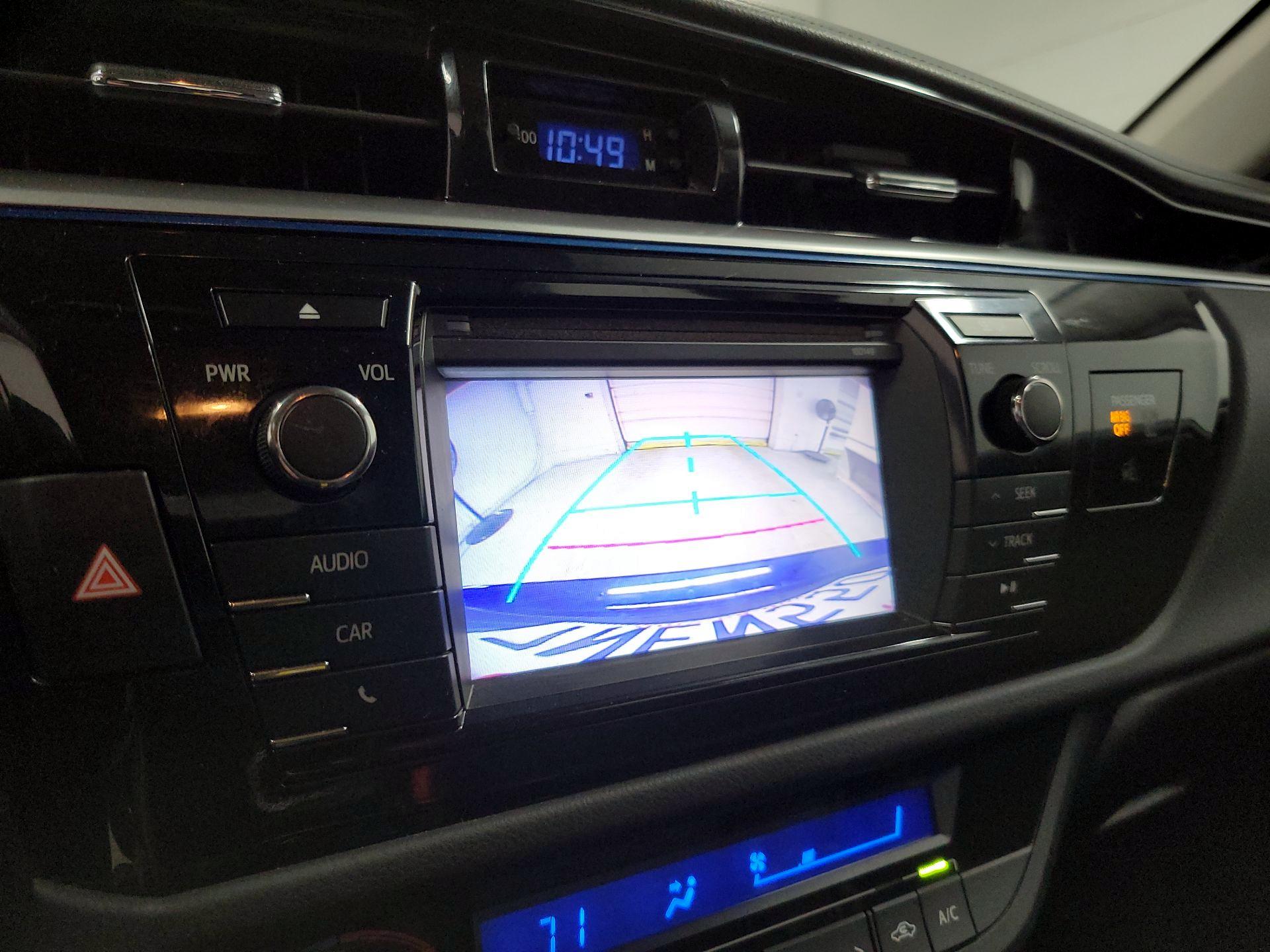 Thumbnail: 2015 Toyota Corolla - 14