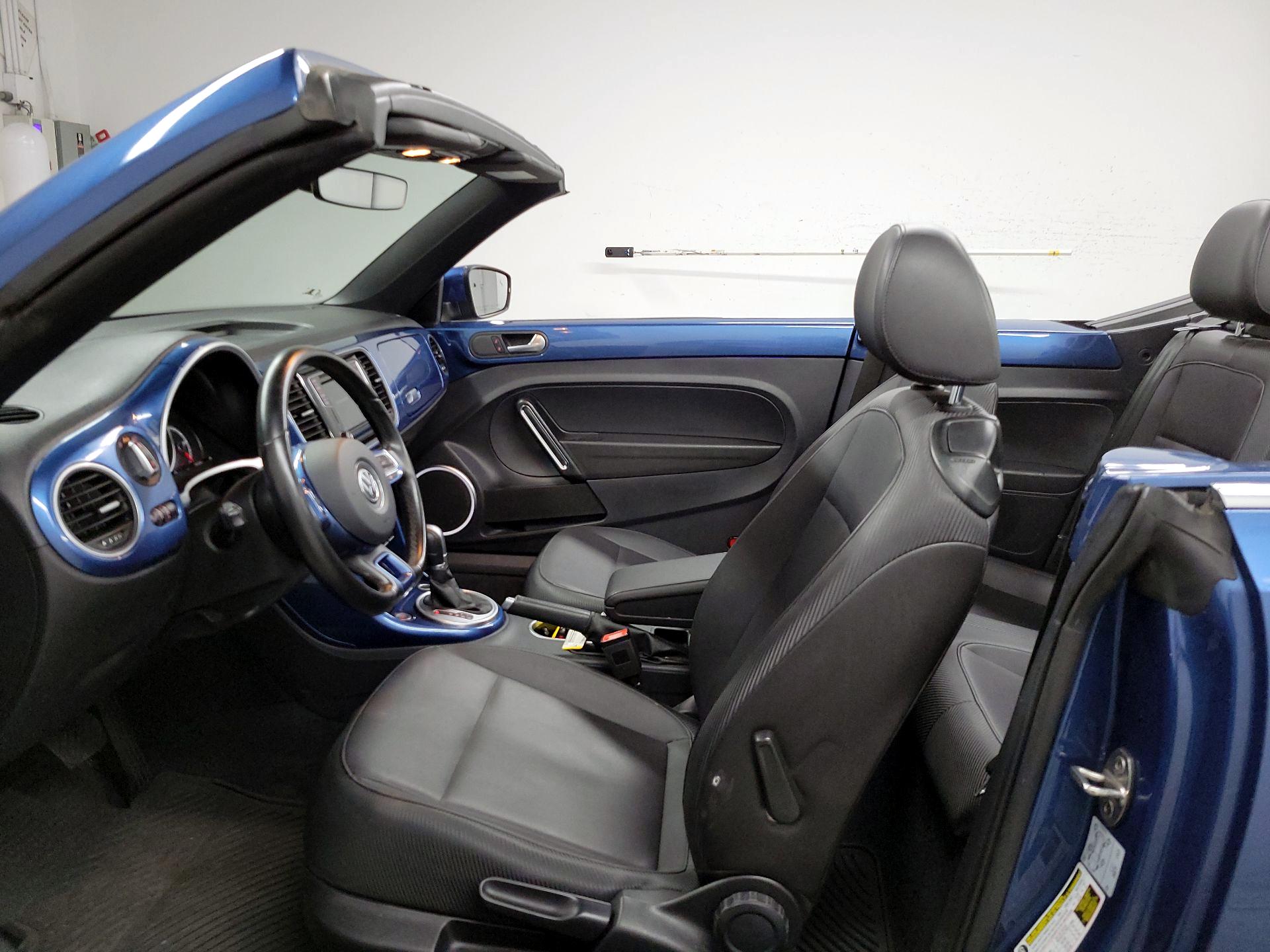 Thumbnail: 2018 Volkswagen Beetle - 11