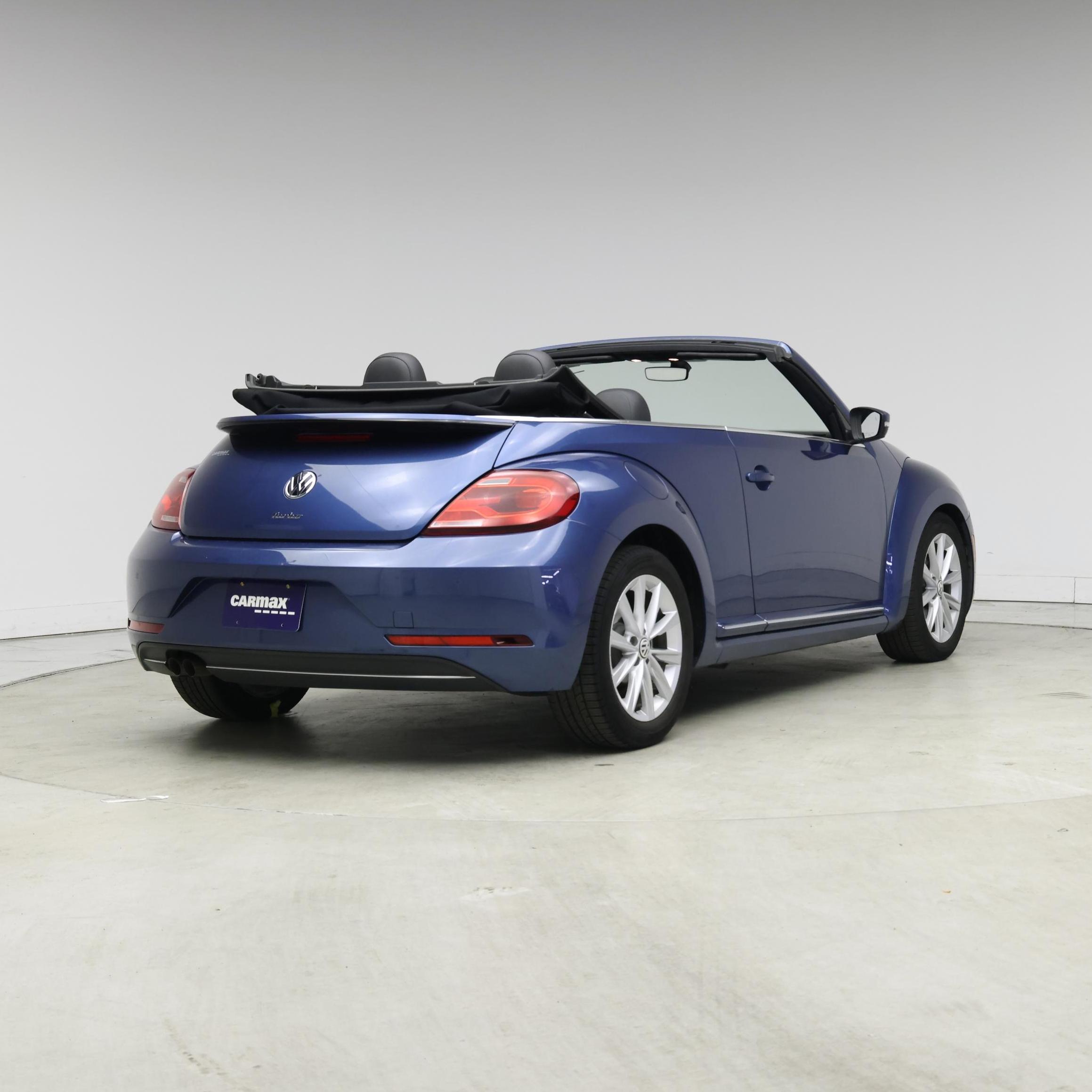 Thumbnail: 2018 Volkswagen Beetle - 8