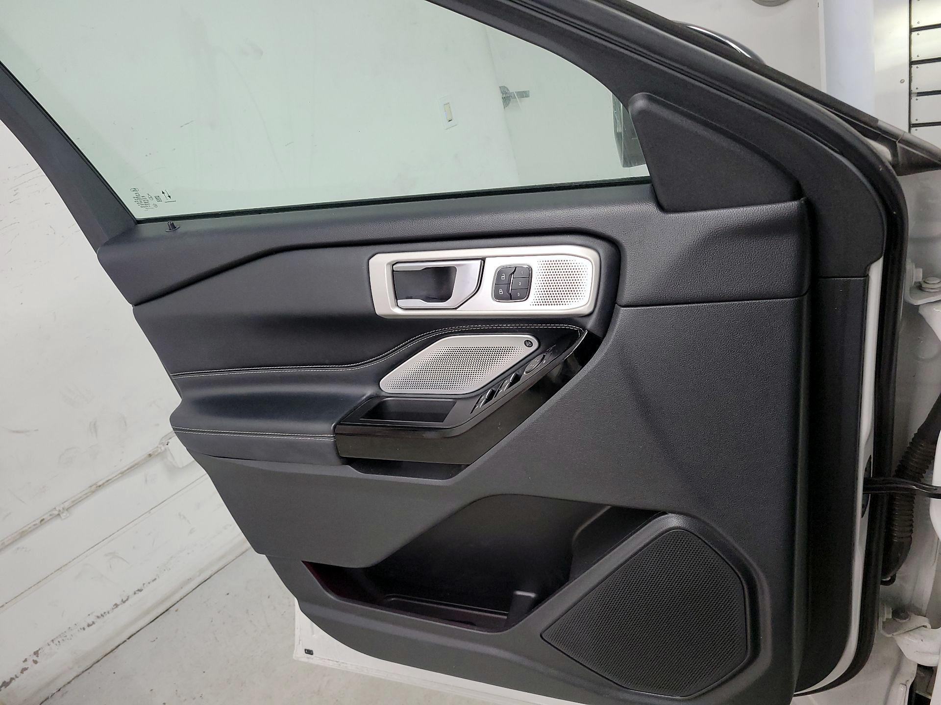 Thumbnail: 2021 Ford Explorer - 12