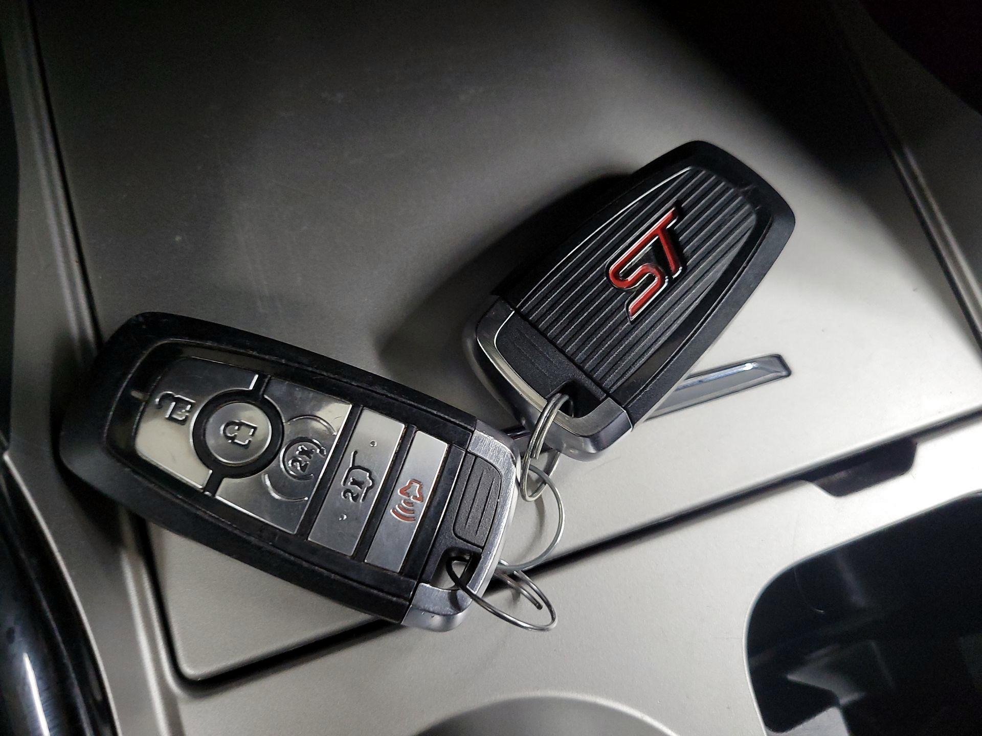 Thumbnail: 2021 Ford Explorer - 20