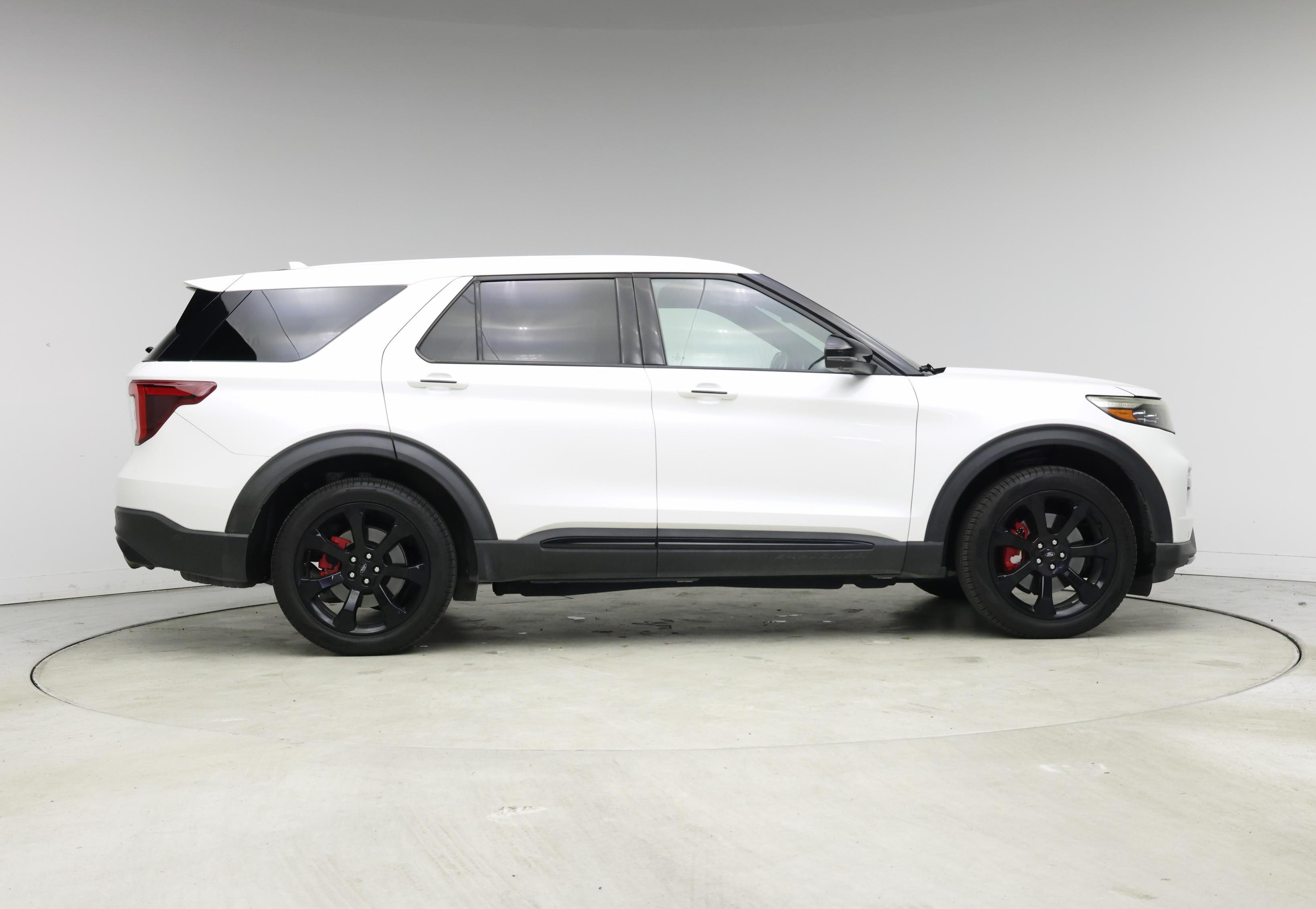 Thumbnail: 2021 Ford Explorer - 7