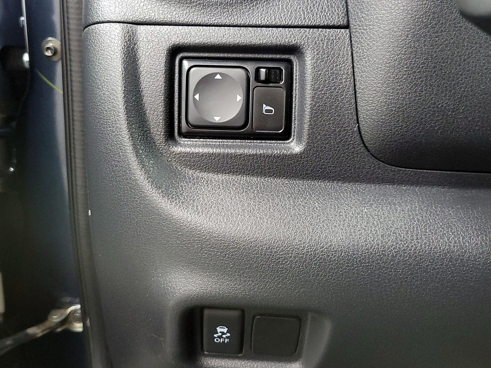 Thumbnail: 2016 Nissan Versa - 13