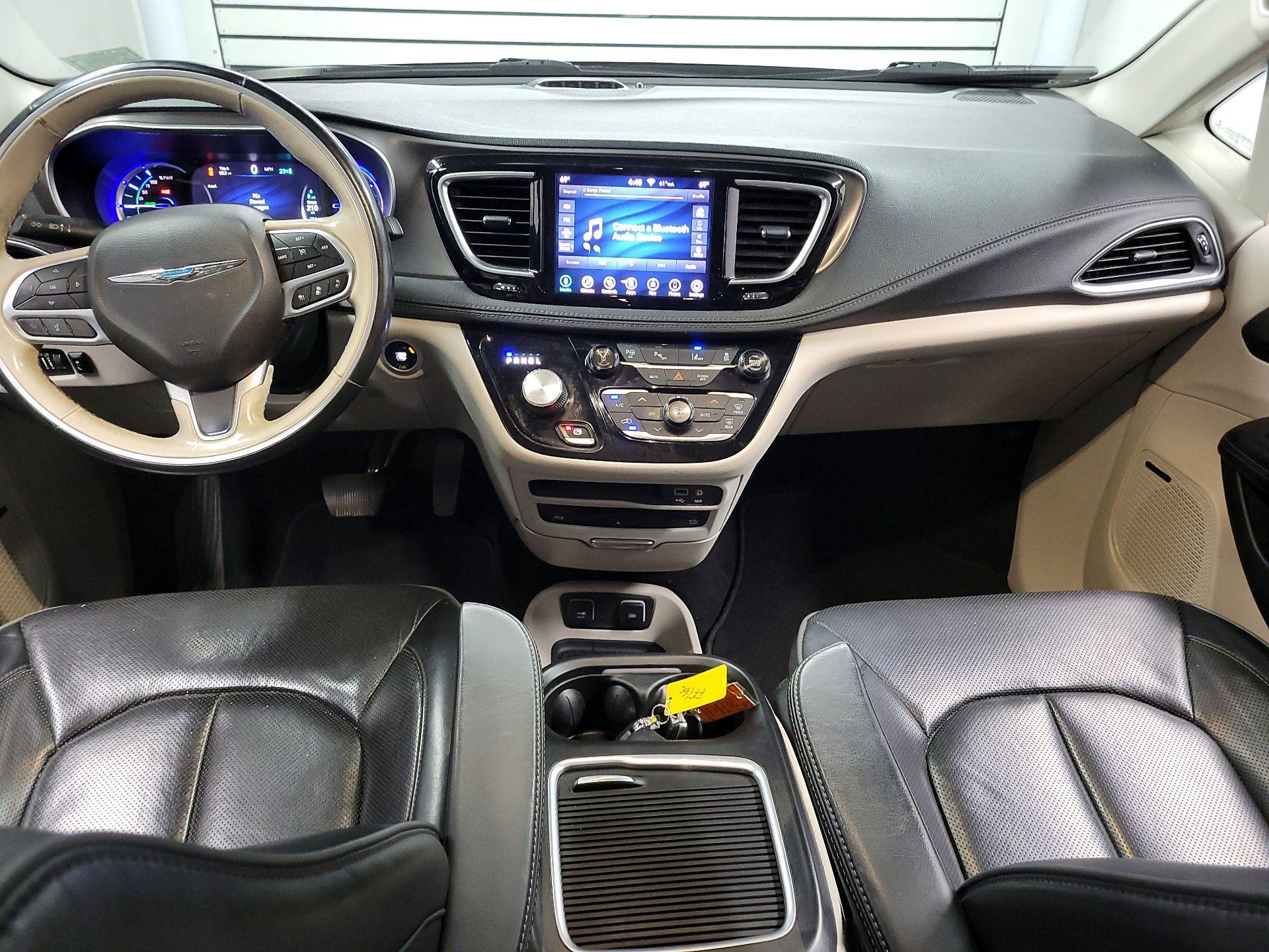 Thumbnail: 2019 Chrysler Pacifica - 9