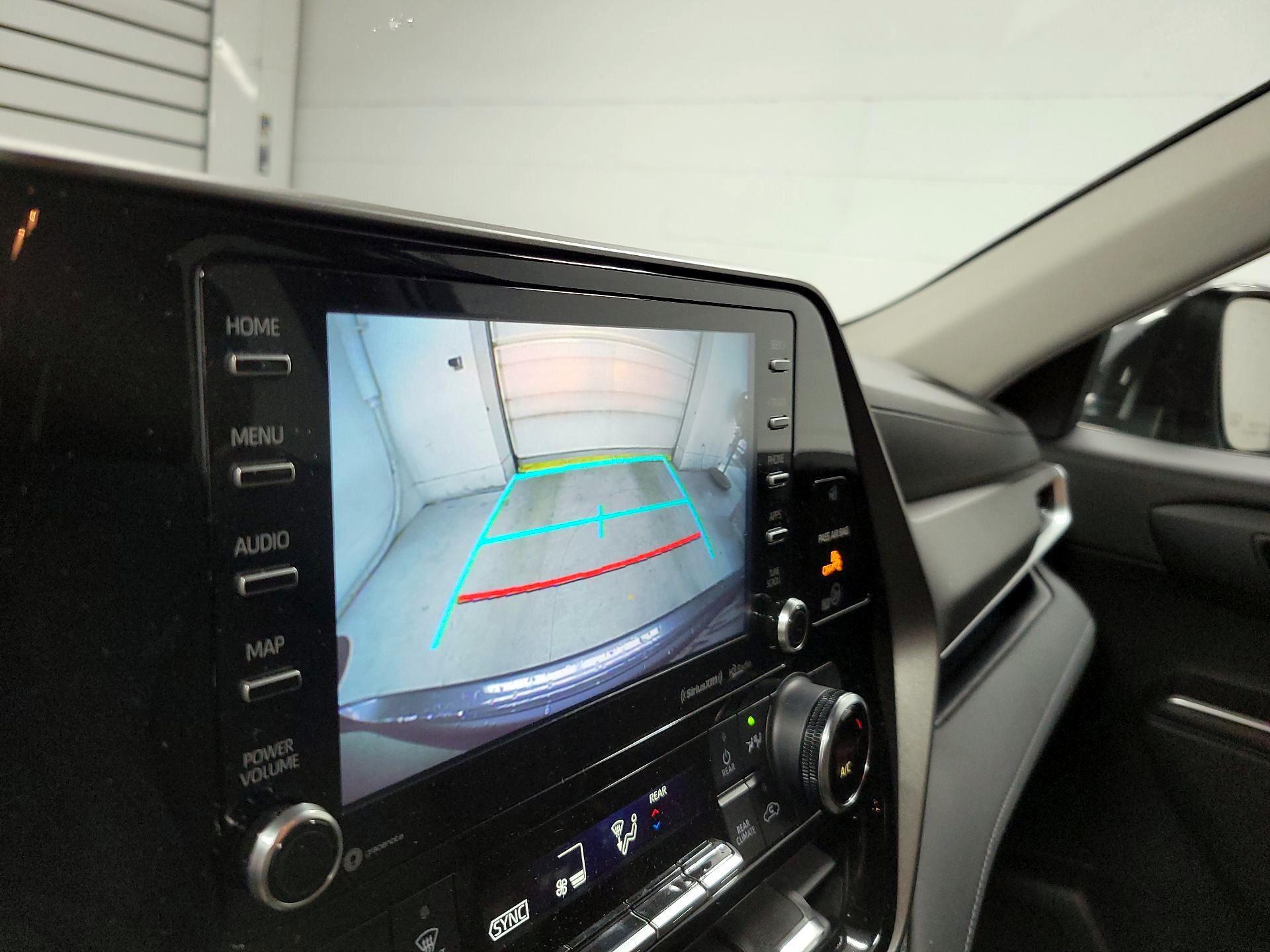 Thumbnail: 2022 Toyota Highlander - 14